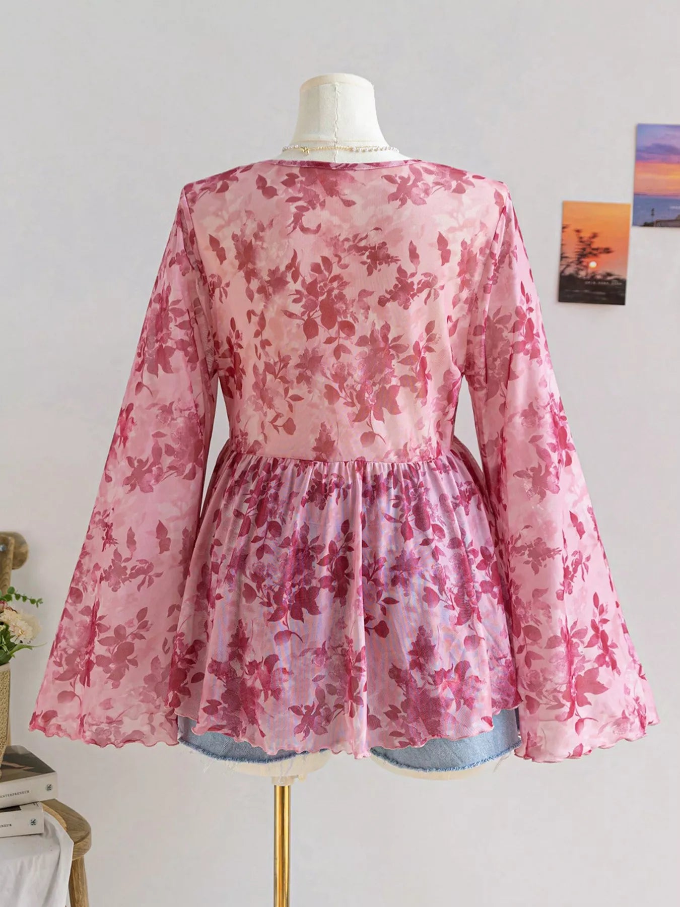Plus Size Floral Print Chiffon Blouse Secondary image