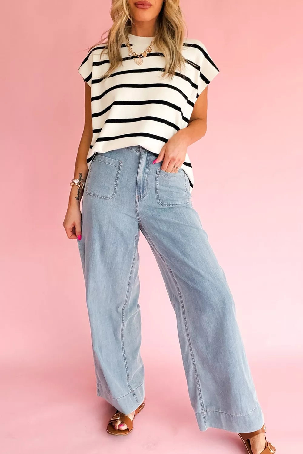 Solid Full-Length Regular Pocket Detail Jeans Secondary image