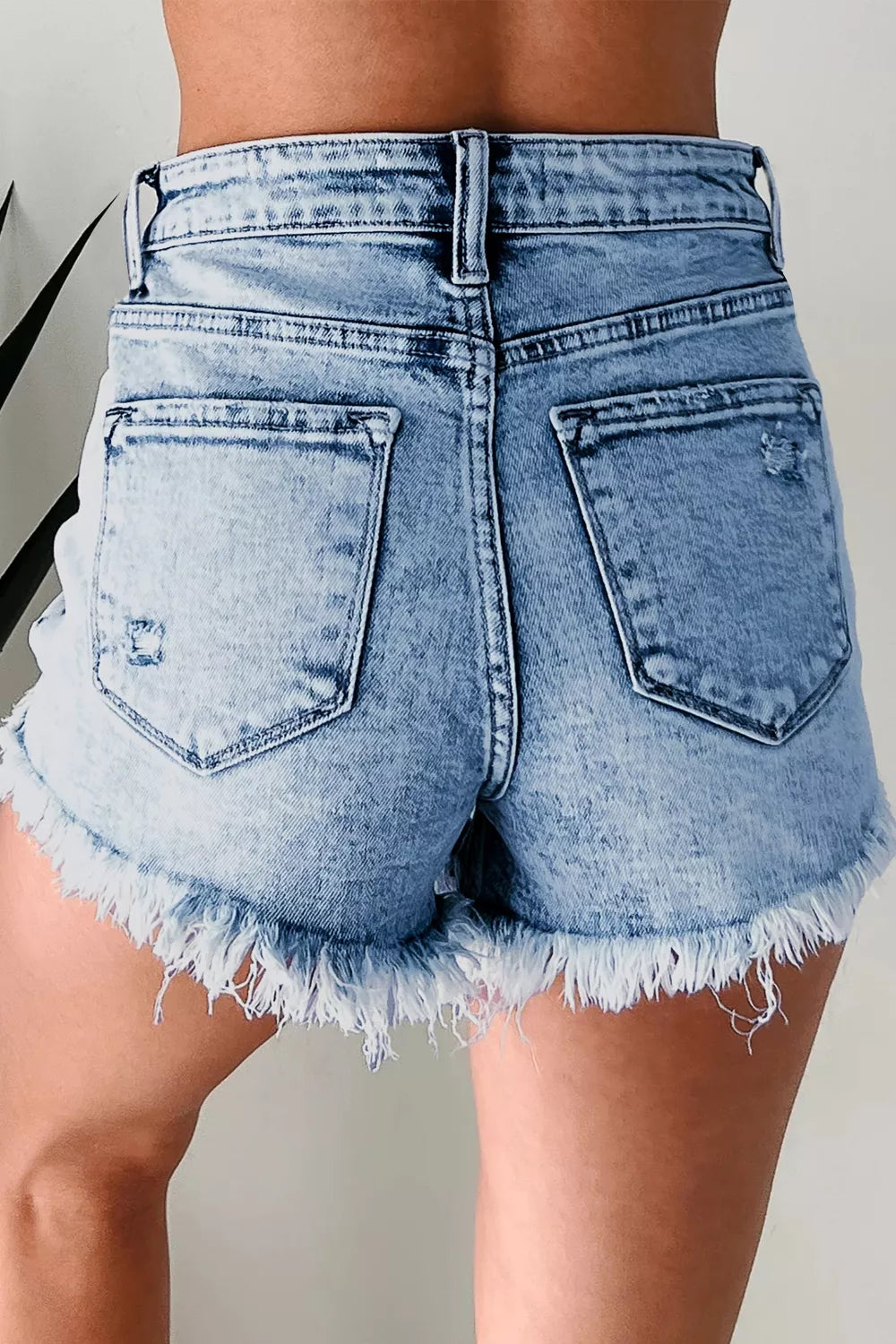 Distressed Frayed Hem Denim Shorts Secondary image