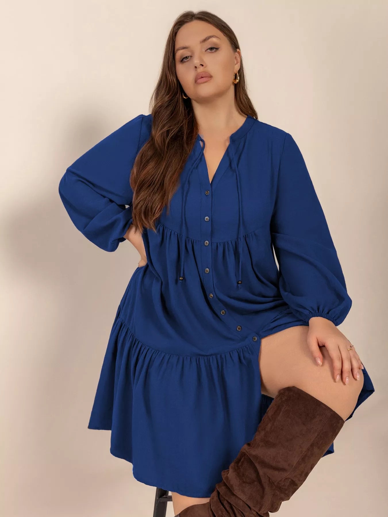Plus Size Tie Neck Balloon Sleeve Dress Secondary image