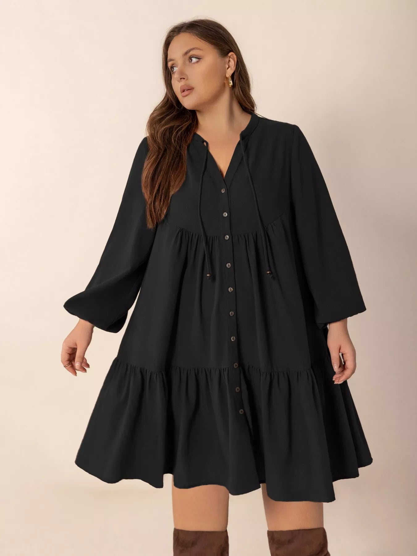Plus Size Button Front Balloon Sleeve Dress Secondary image