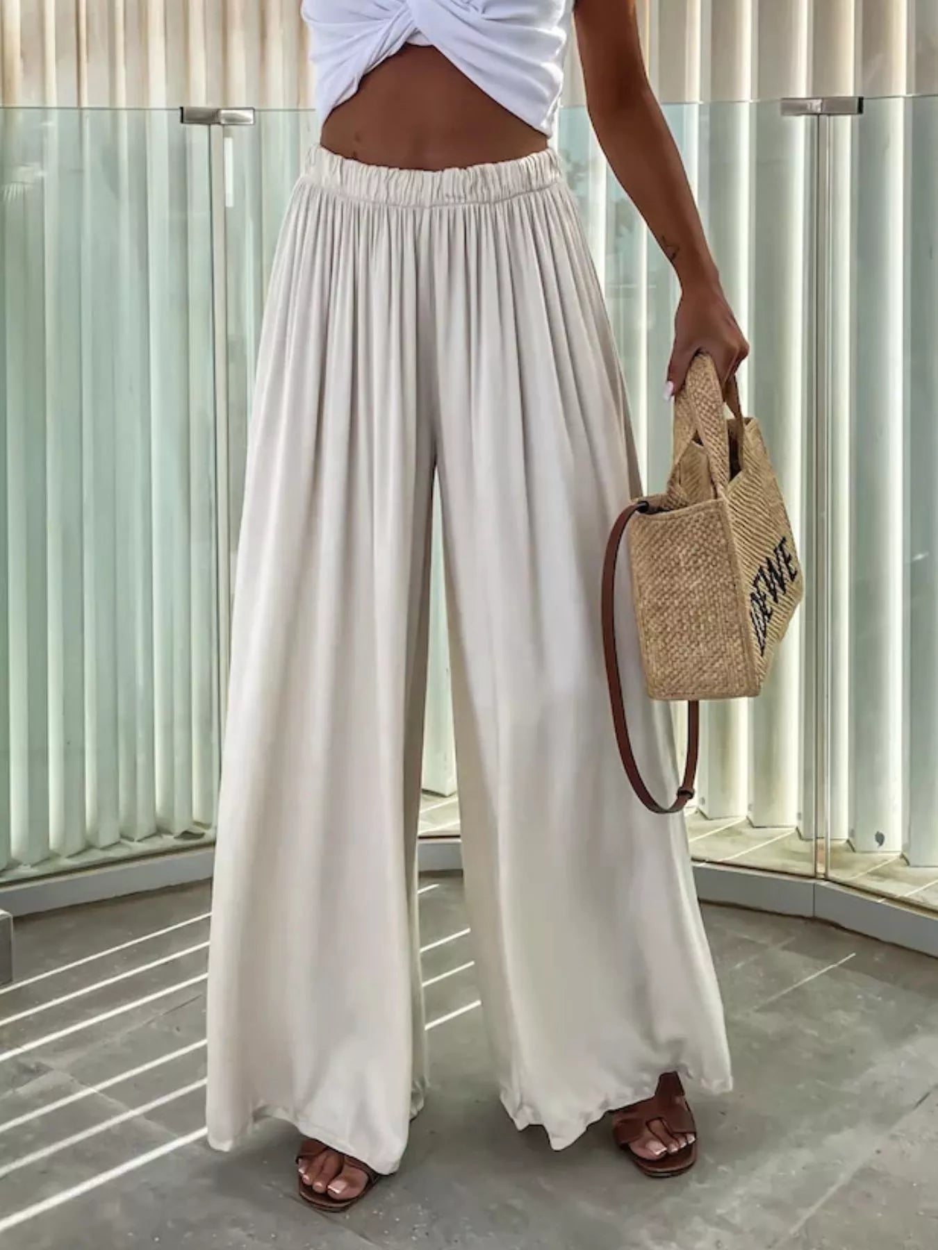 Wide-Leg Flowy Pants Secondary image