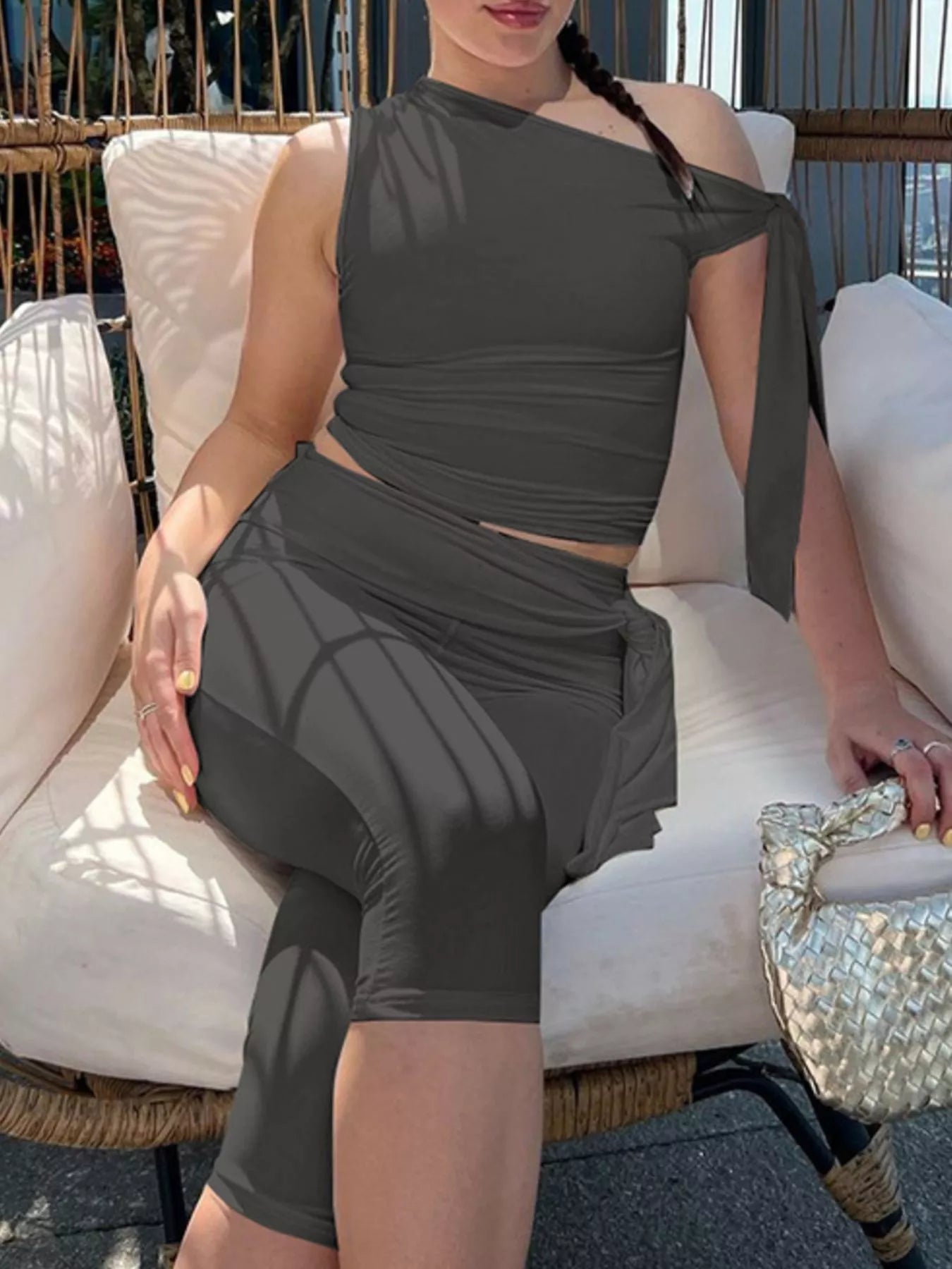 Asymmetrical One-Shoulder Top and Capris Set Secondary image