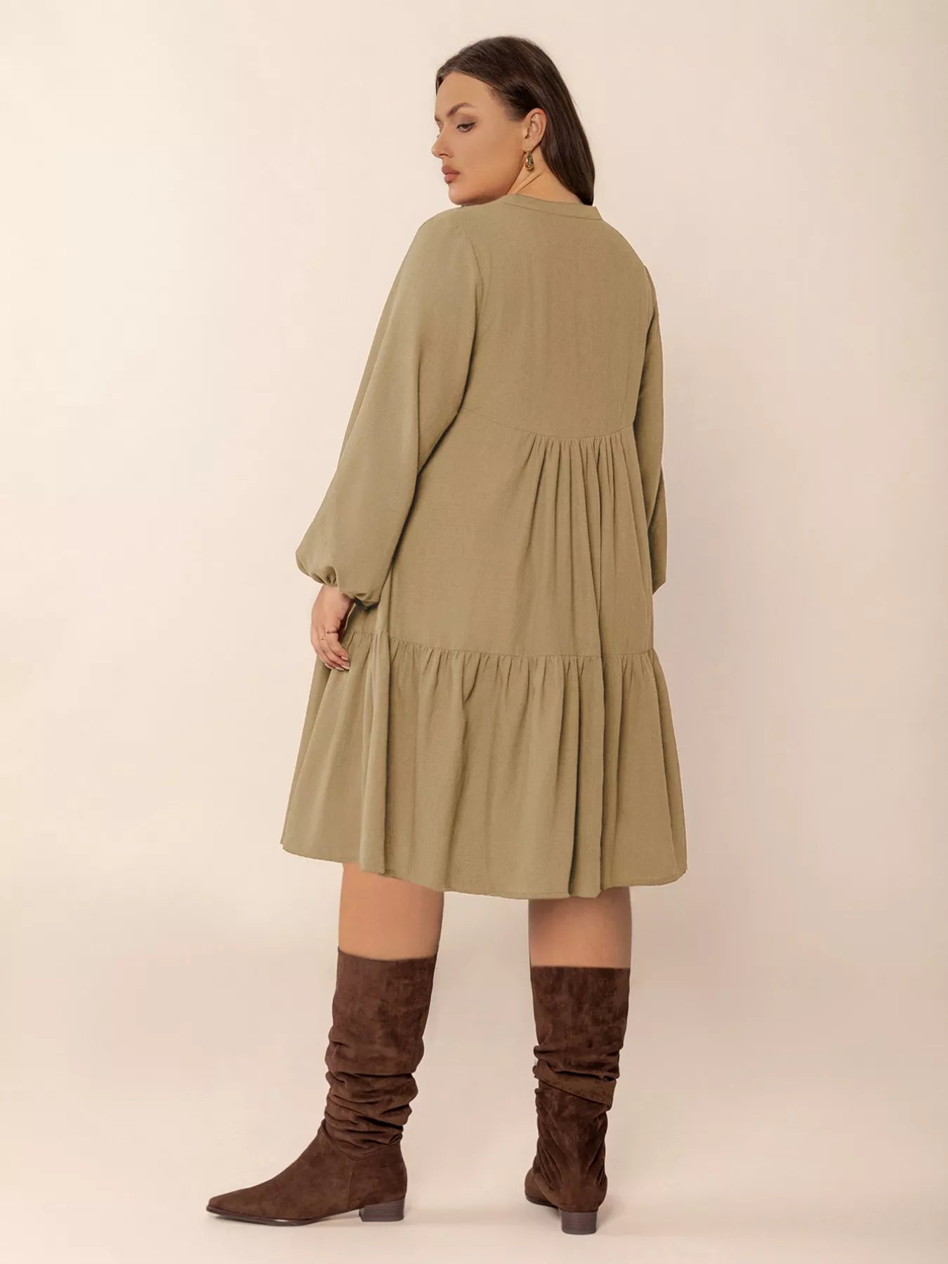 Plus Size Tie Neck Balloon Sleeve Dress Secondary image