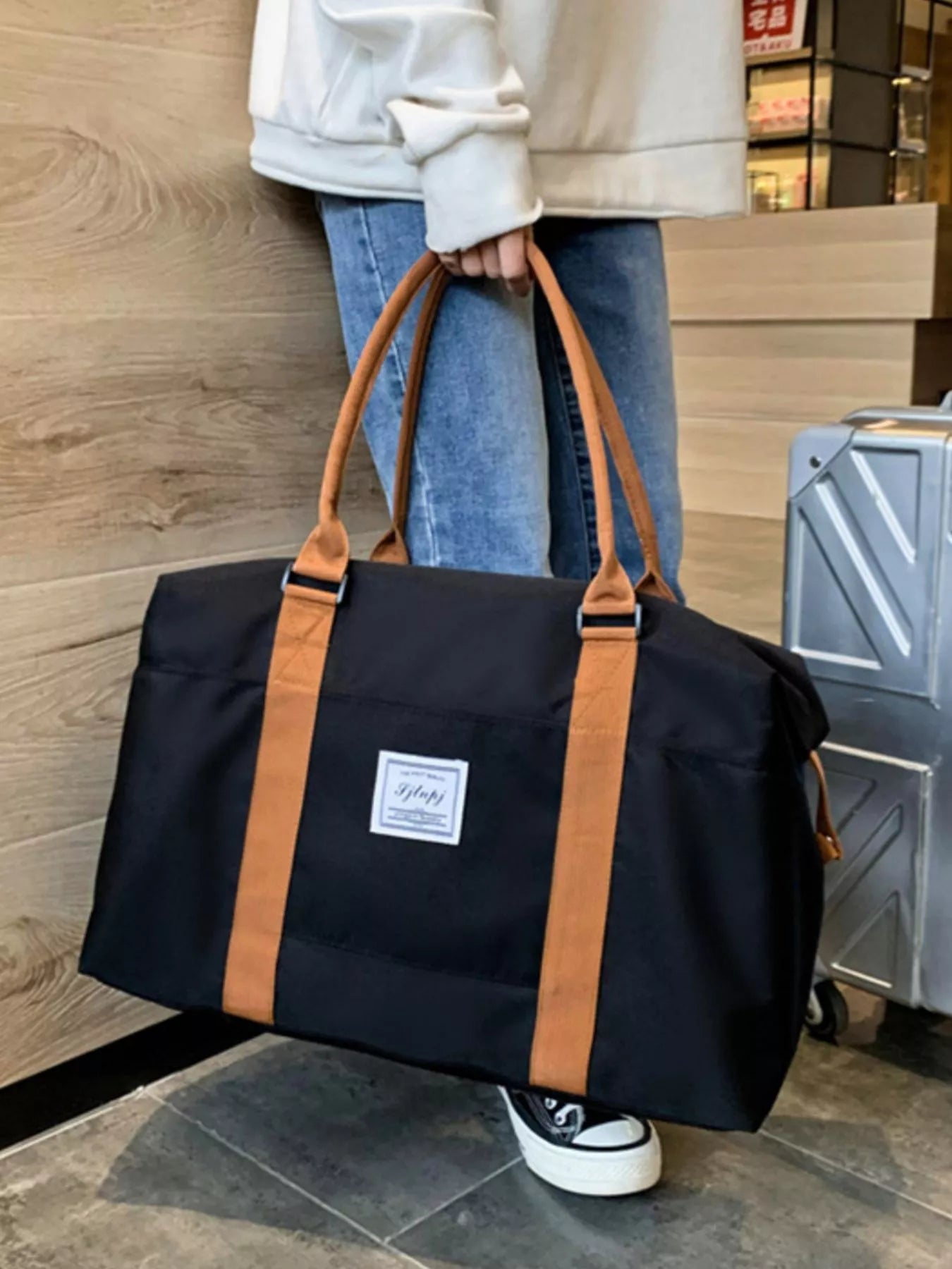 Contrast Straps Travel Bag Secondary image