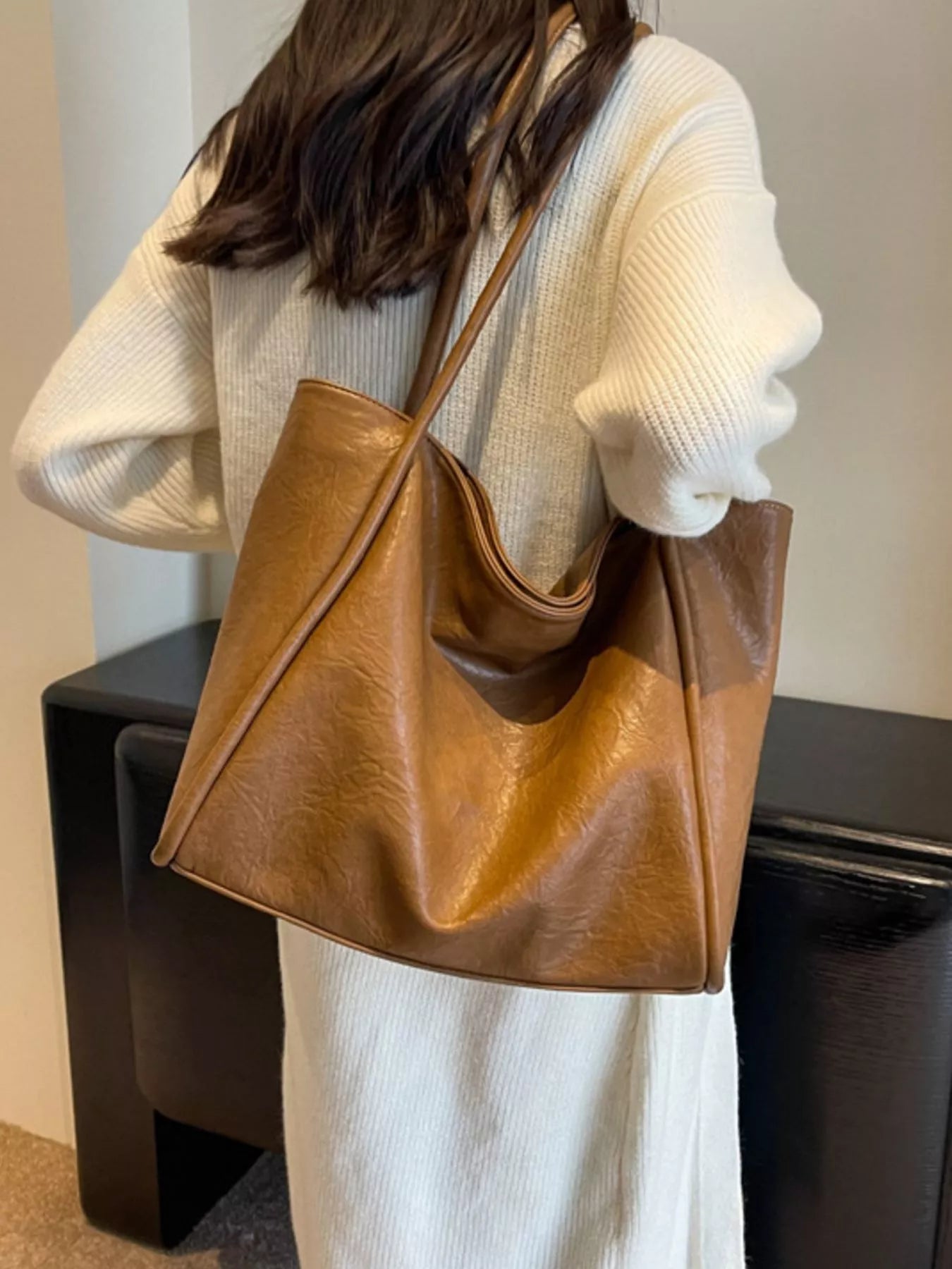 Vintage Style Large Capacity Shoulder Bag Secondary image