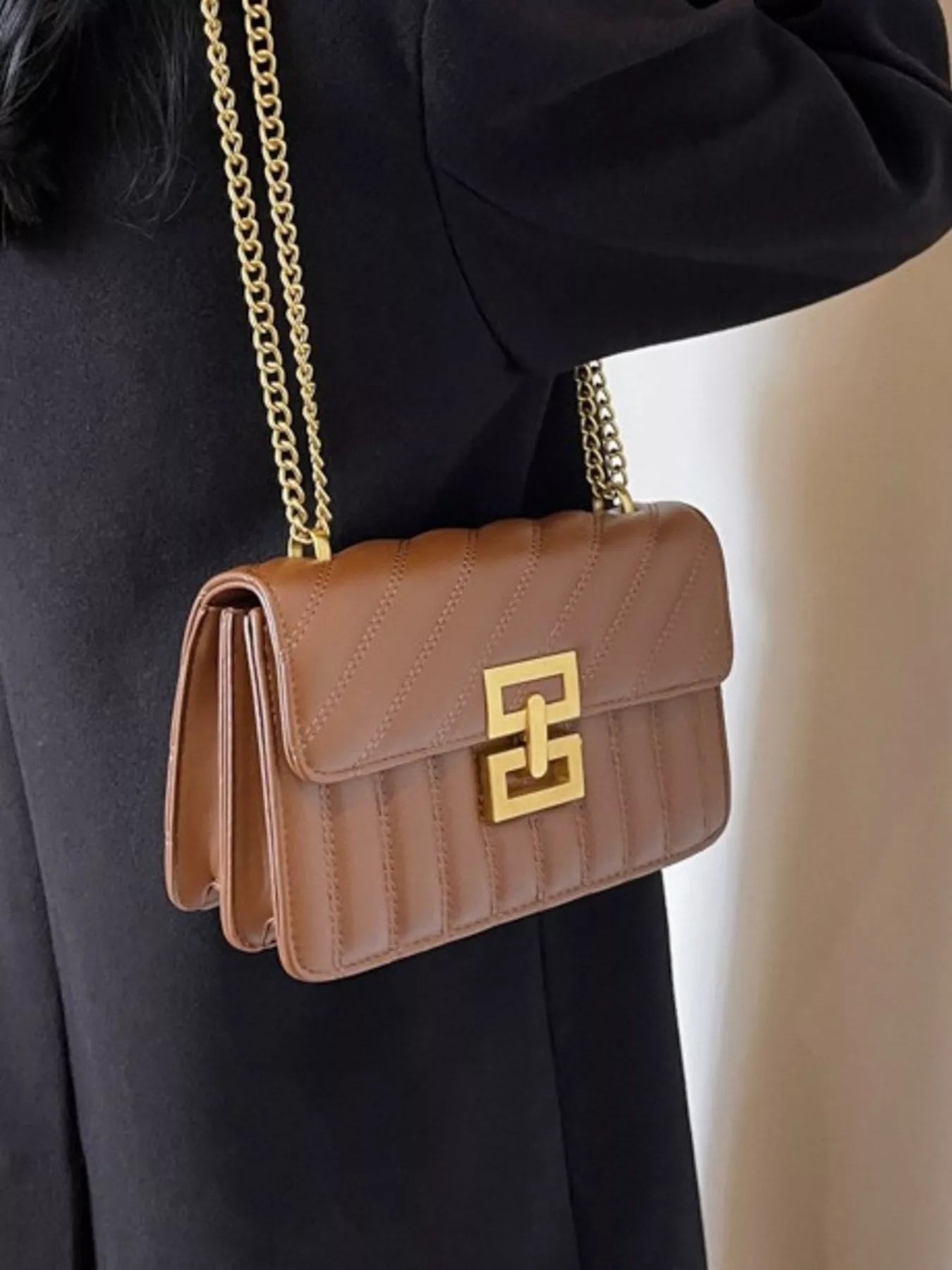 Quilted Flap Chain Crossbody Bag Secondary image