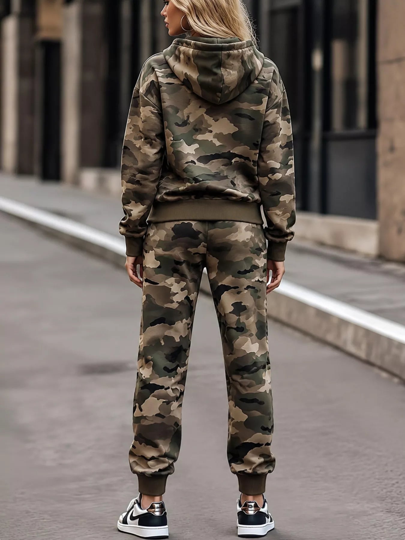 Camouflage Print Hoodie and Joggers Two-Piece Set Secondary image