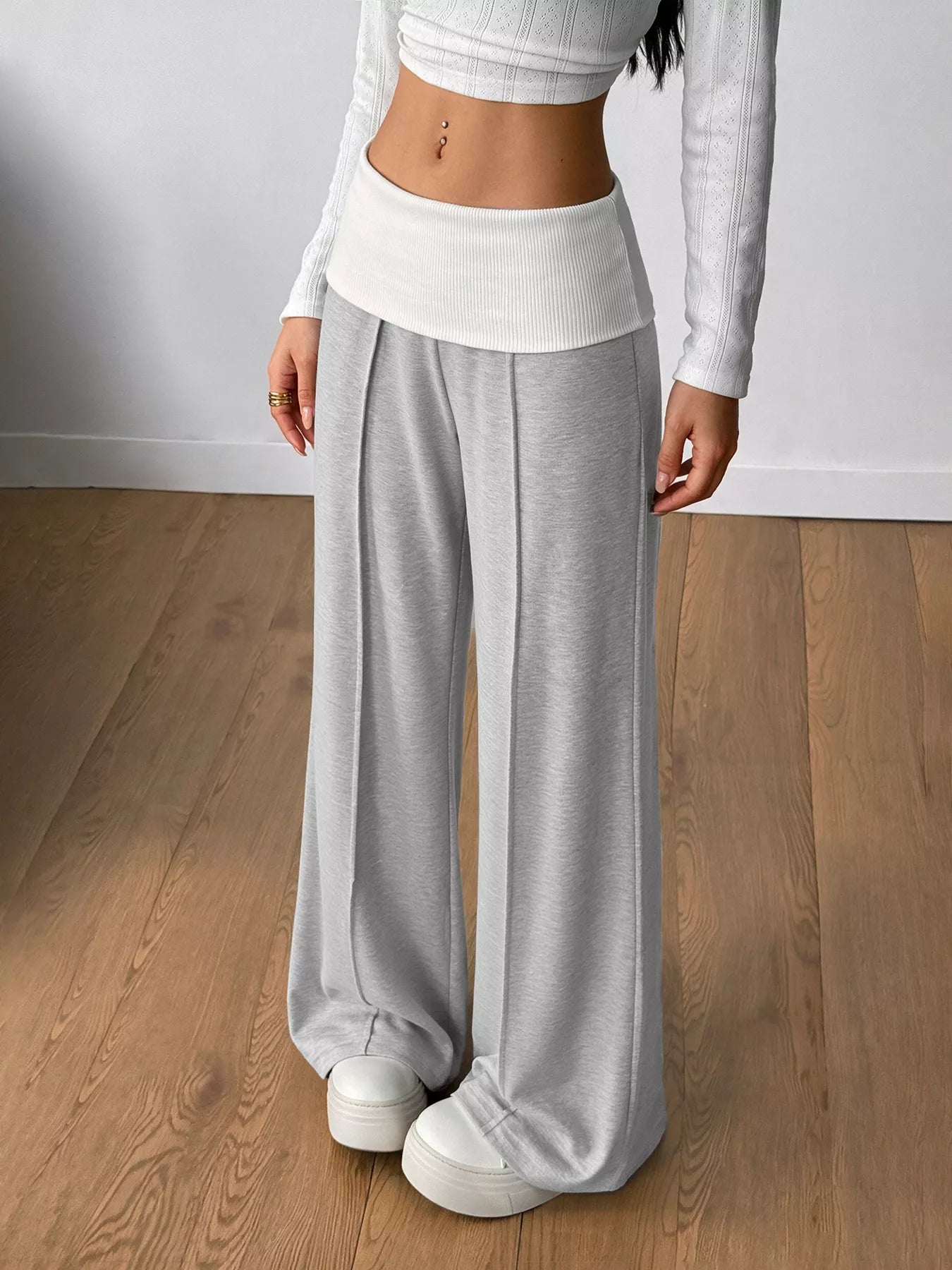 High-Waisted Wide-Leg Contrast Pants Secondary image