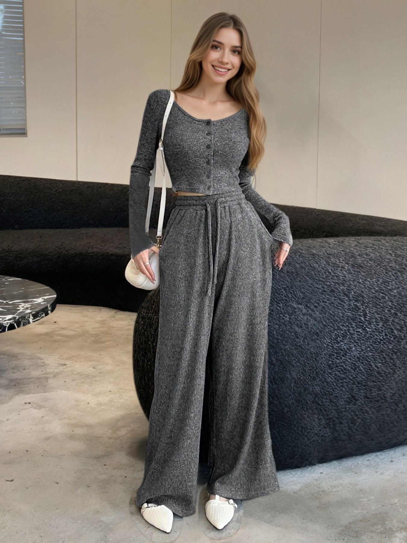 3889dd2a-bae0-43e5-a6f2-7d2749446c98-Max Main image