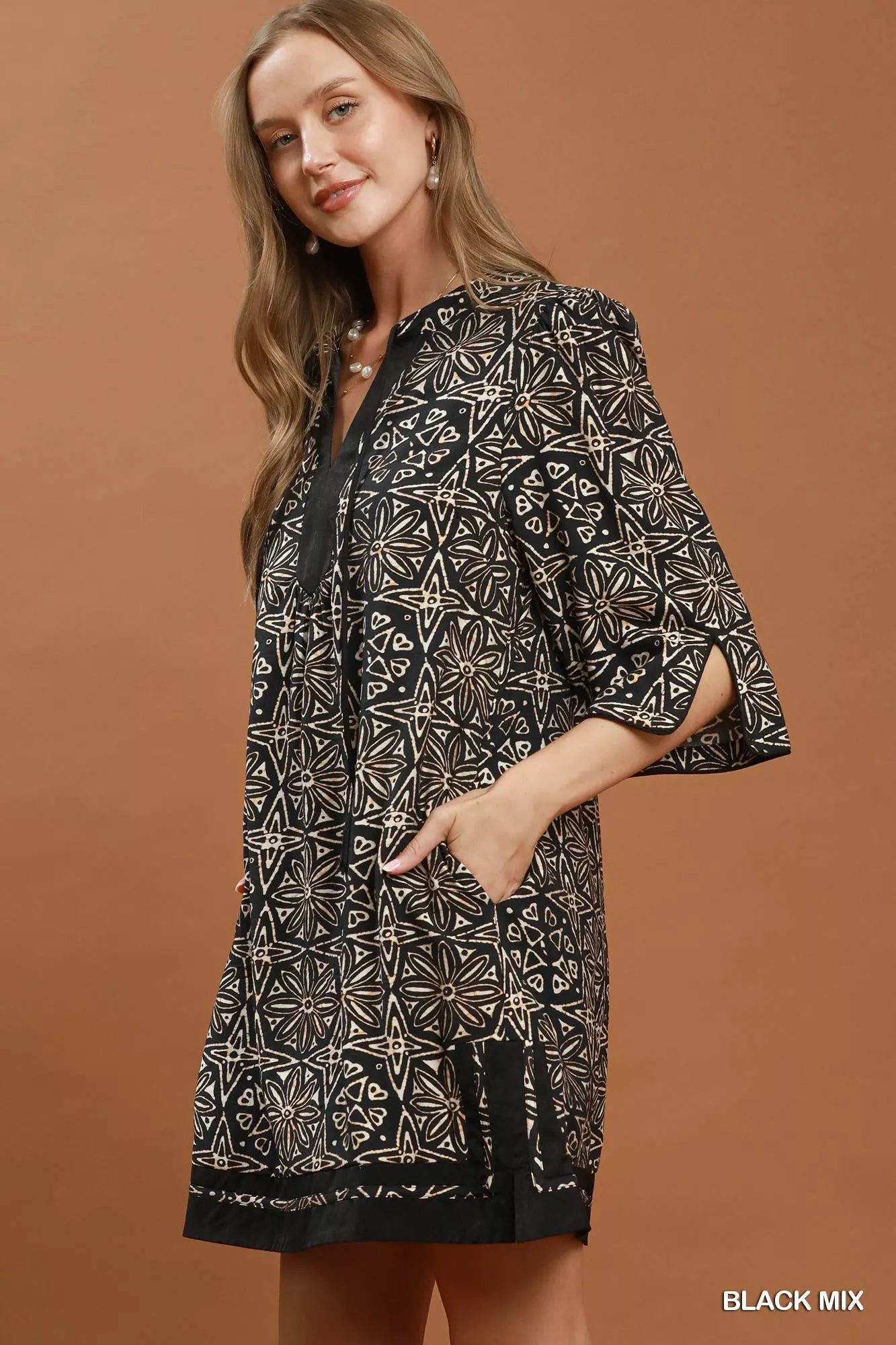 Umgee Mix Geometric Print V-Neck Tassel Detail Tunic Dress Secondary image