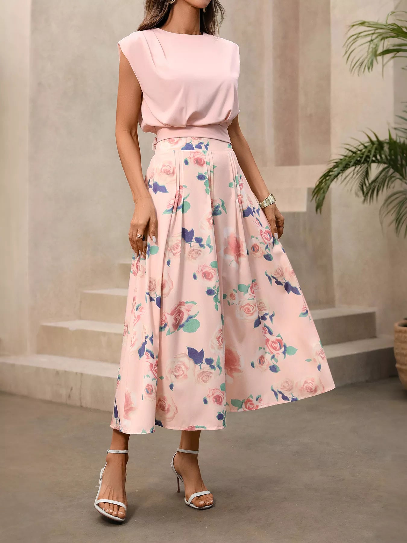 Round Neck Top and Floral Print Skirt Two-Piece Set Secondary image