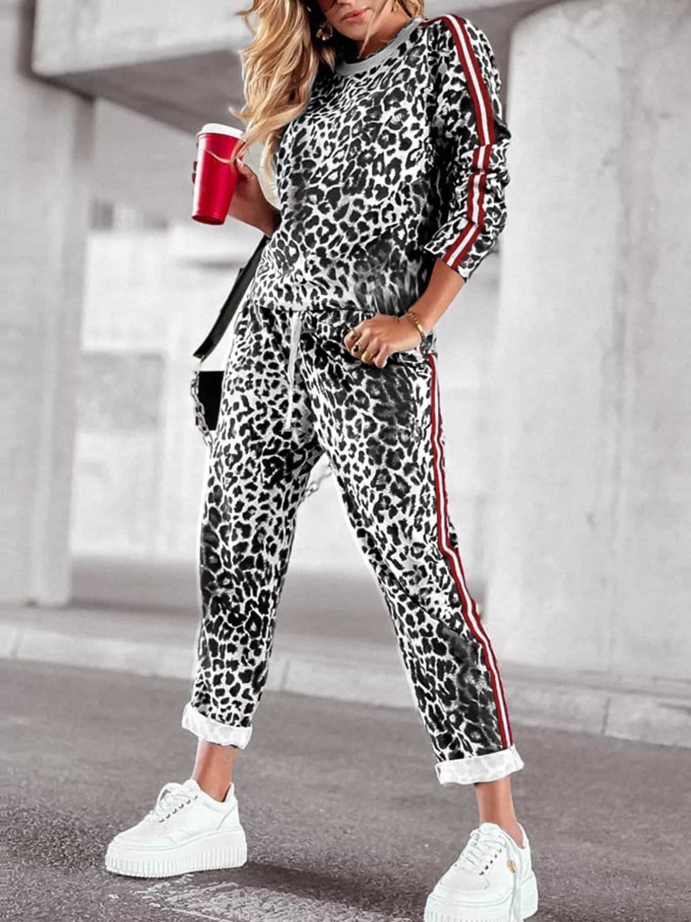 Plus Size Leopard Print Long Sleeve Top and Pants Set Secondary image
