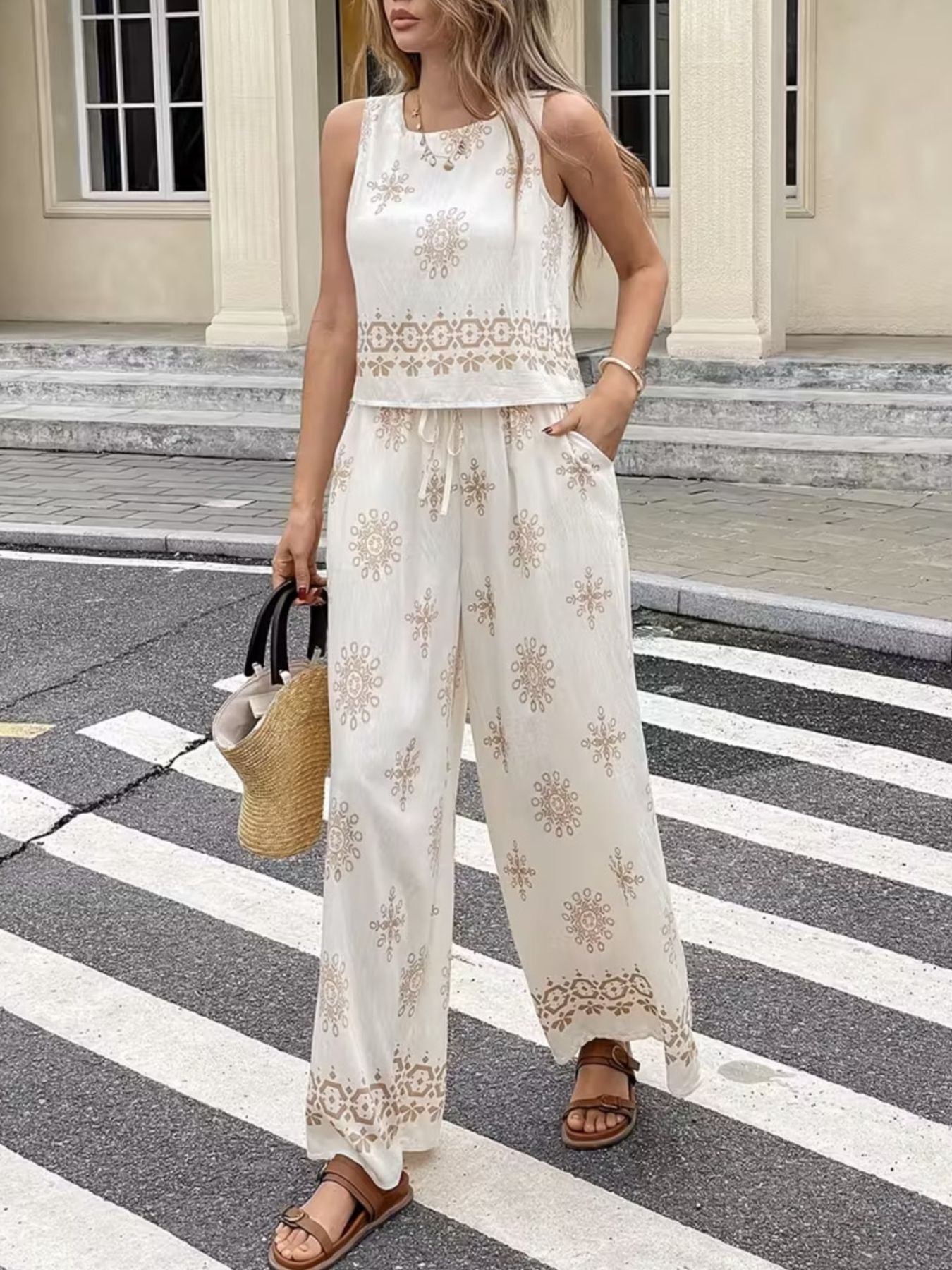 Sleeveless Top and Wide Leg Pants Set Secondary image