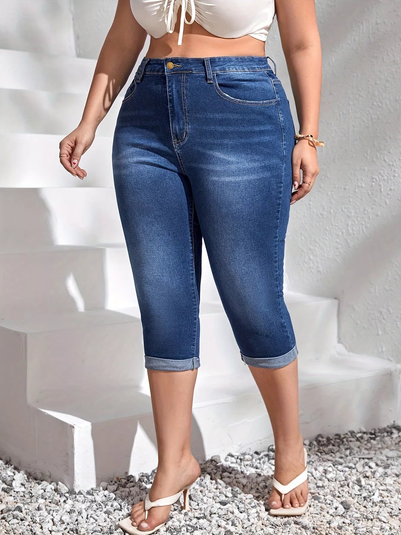 Plus Size Rolled Hem High Waist Denim Capri Jeans Secondary image