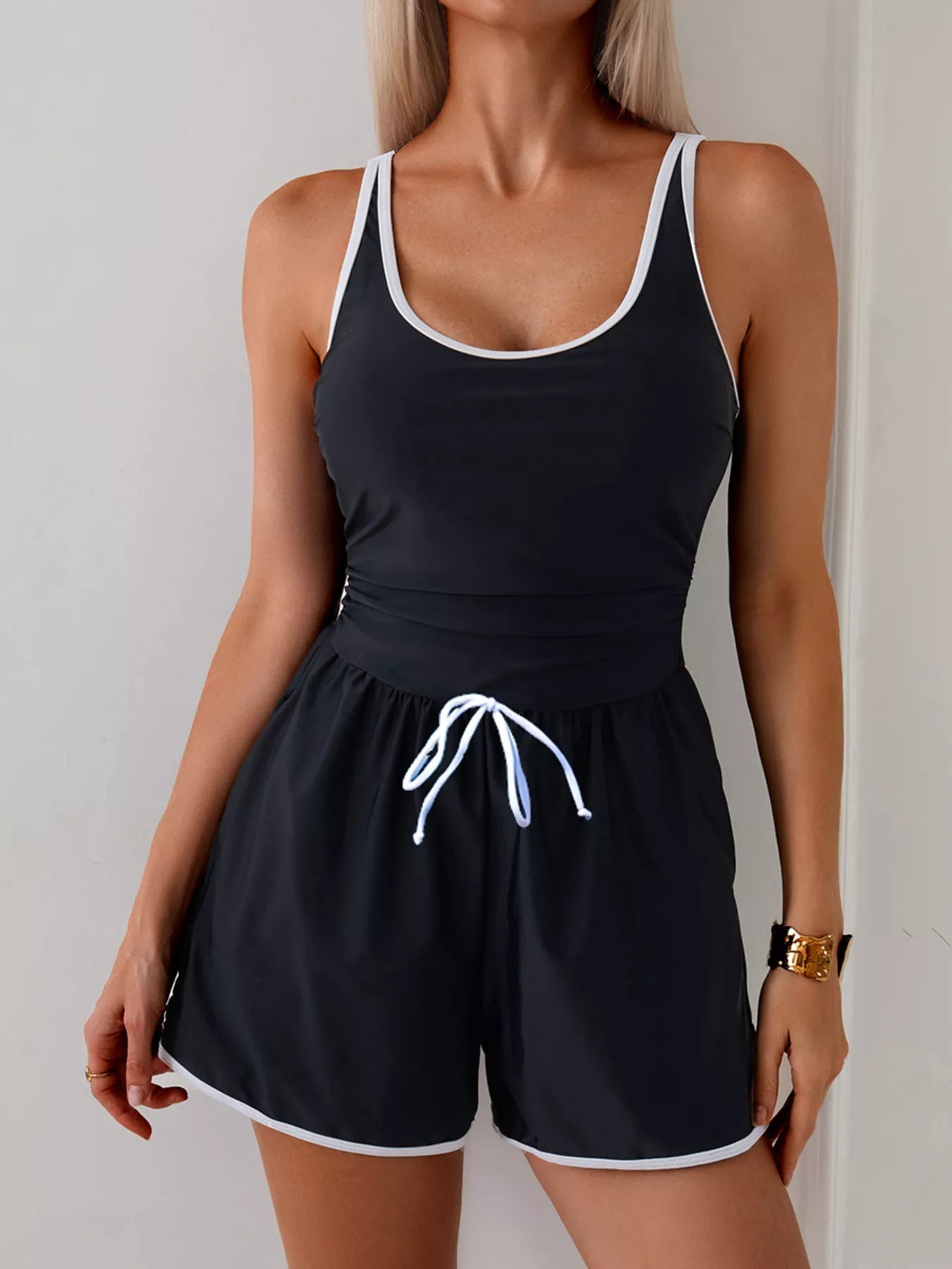 Contrast Trim Scoop Neck One-Piece Swimsuit Secondary image