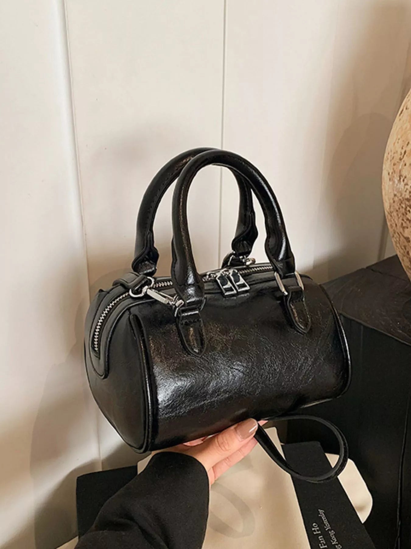 Cylinder Leather Shoulder Bag Secondary image