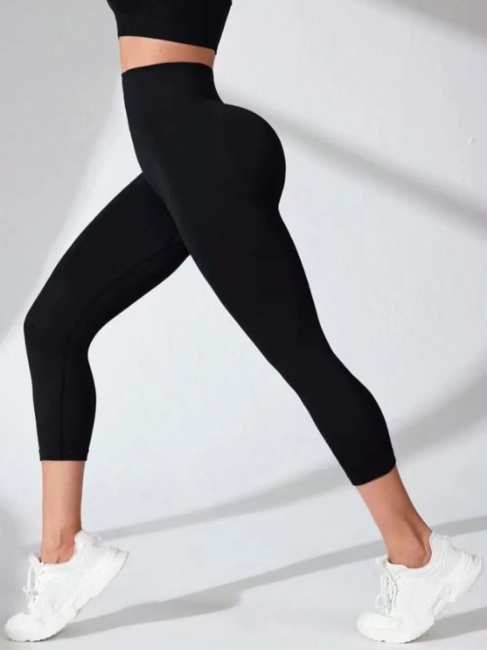 High Waist Cropped Active Leggings Secondary image