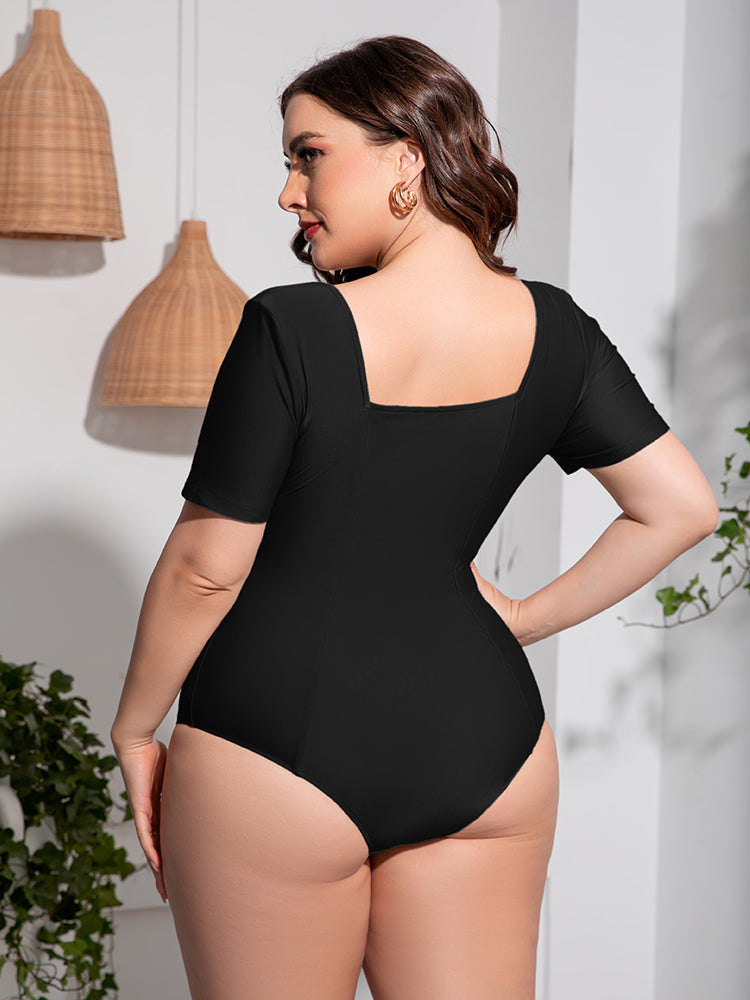 Plus Size Scoop Neck Short Sleeve One-Piece Swimsuit Secondary image