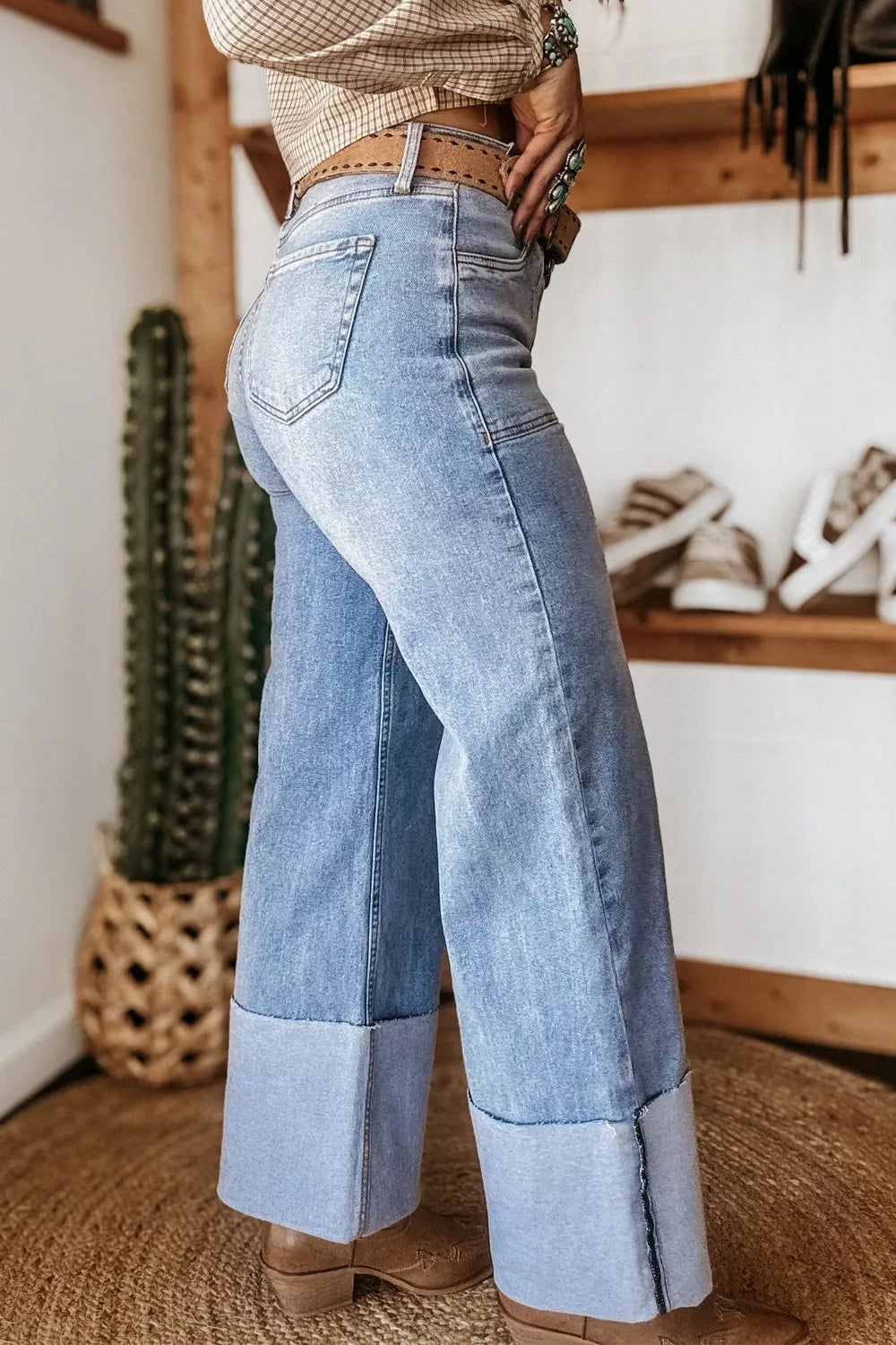 Turn-up Cuffs Loose Jeans Secondary image