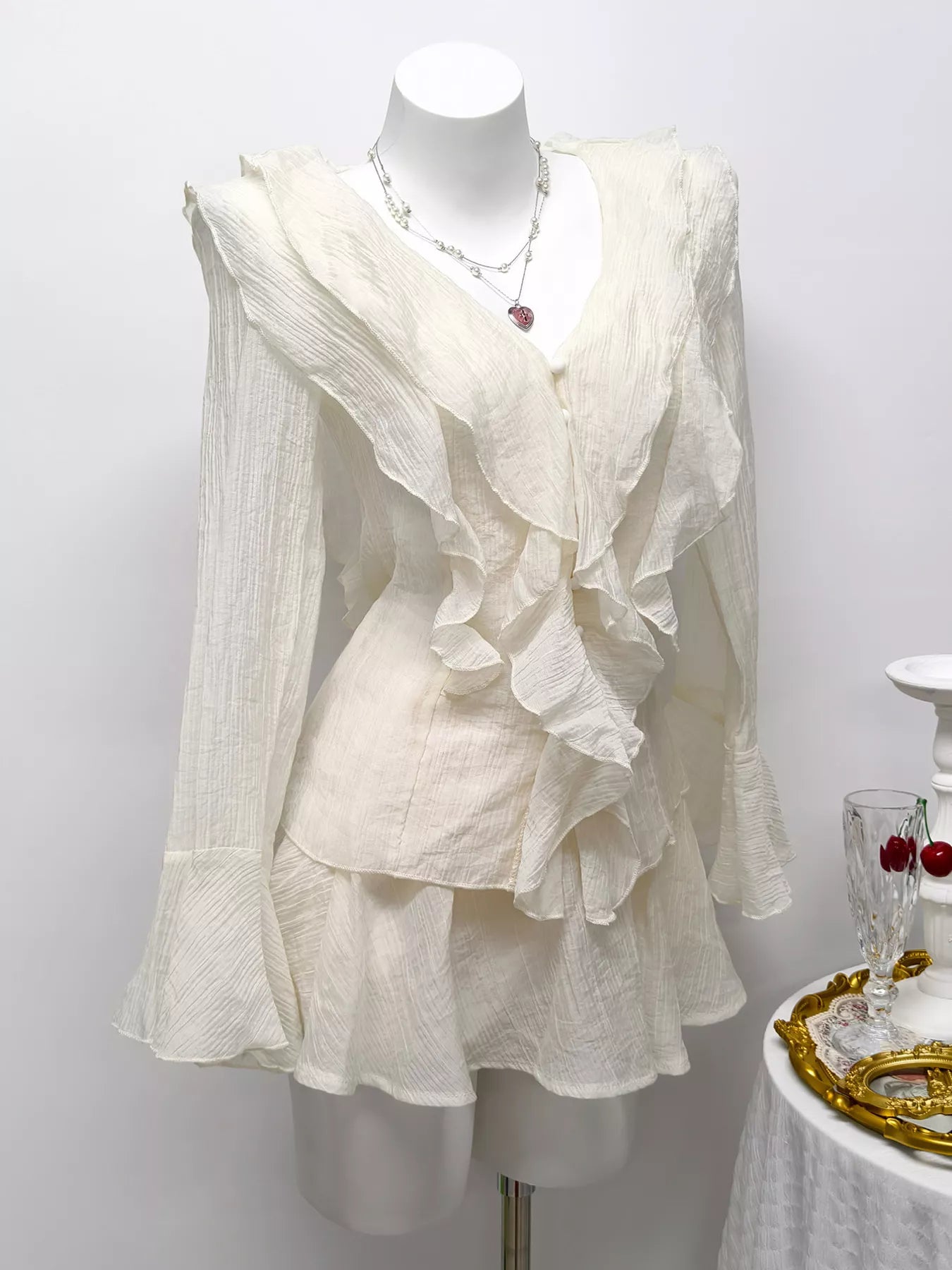 Ruffle Trimmed Blouse and Skirt Set Secondary image