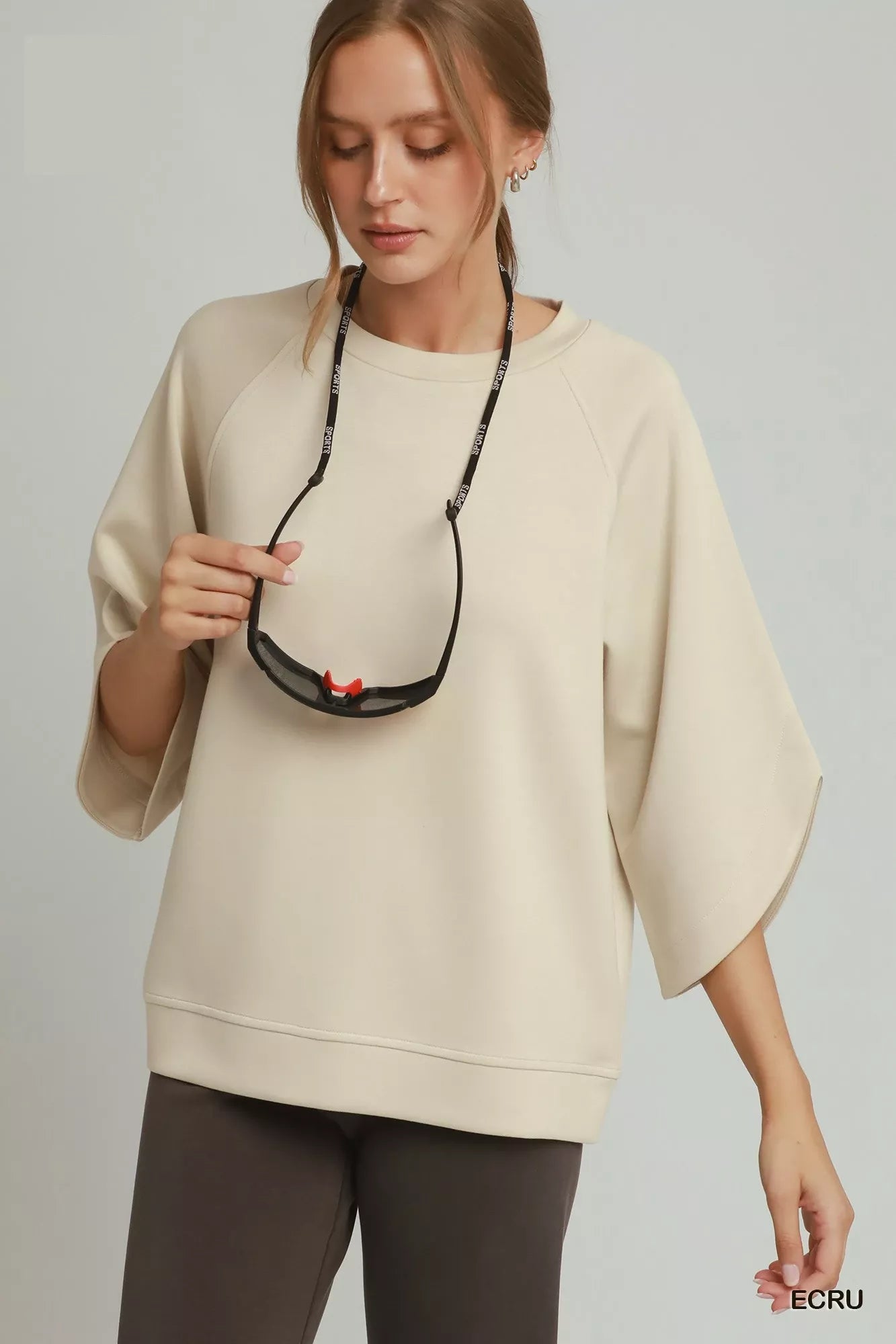 Umgee Round Hem Raglan Sleeve Top Secondary image