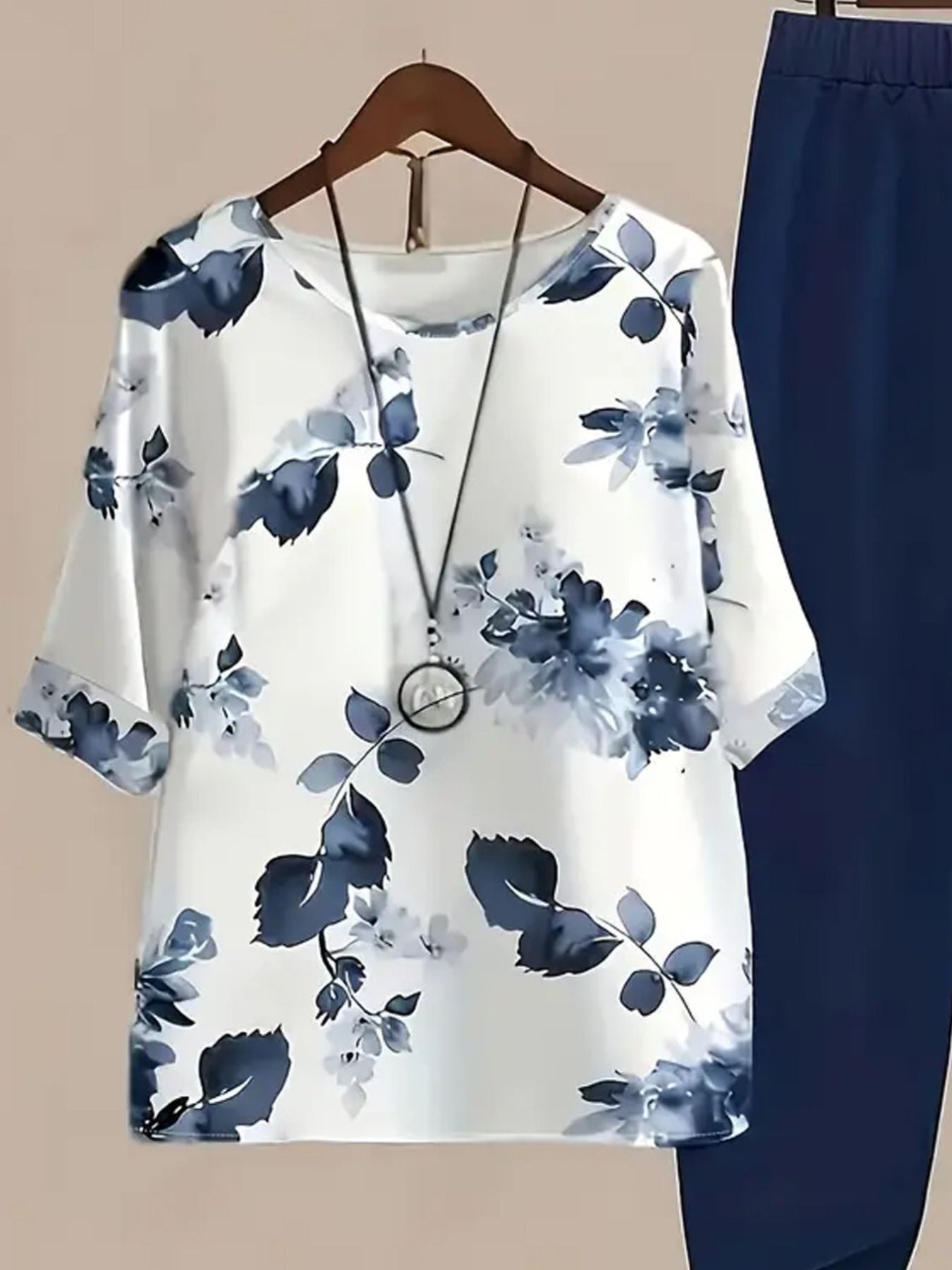 Printed Half Sleeve Top and Pants Set Secondary image