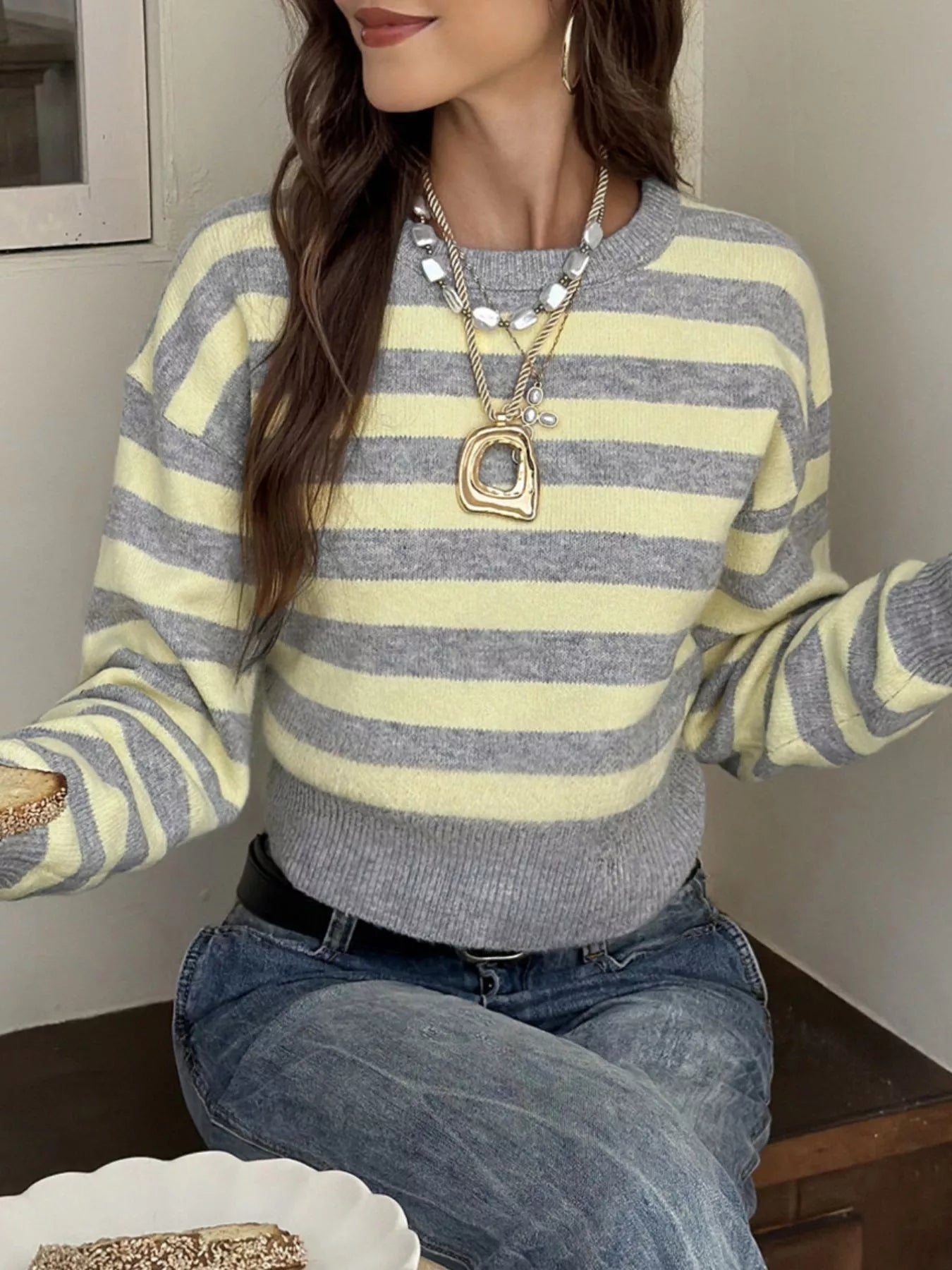 Casual Striped Cropped Sweater Secondary image