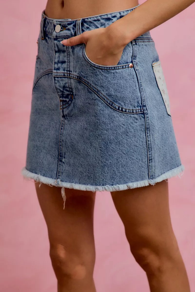 SO ME Washed Denim Floral Contrast Pockets Mini Skirt Secondary image