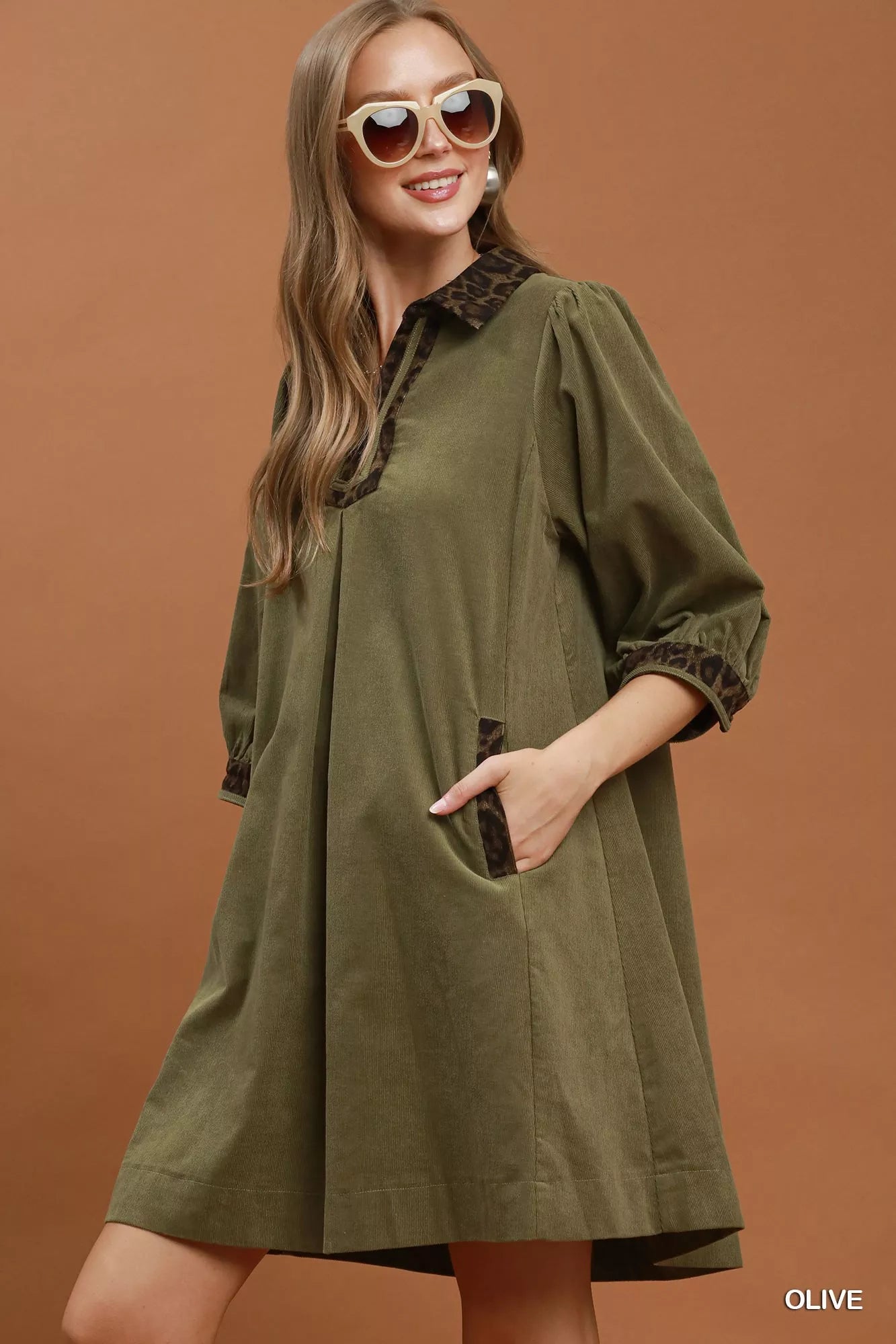 Umgee V-Neck Shift Dress with Contrast Trim Secondary image