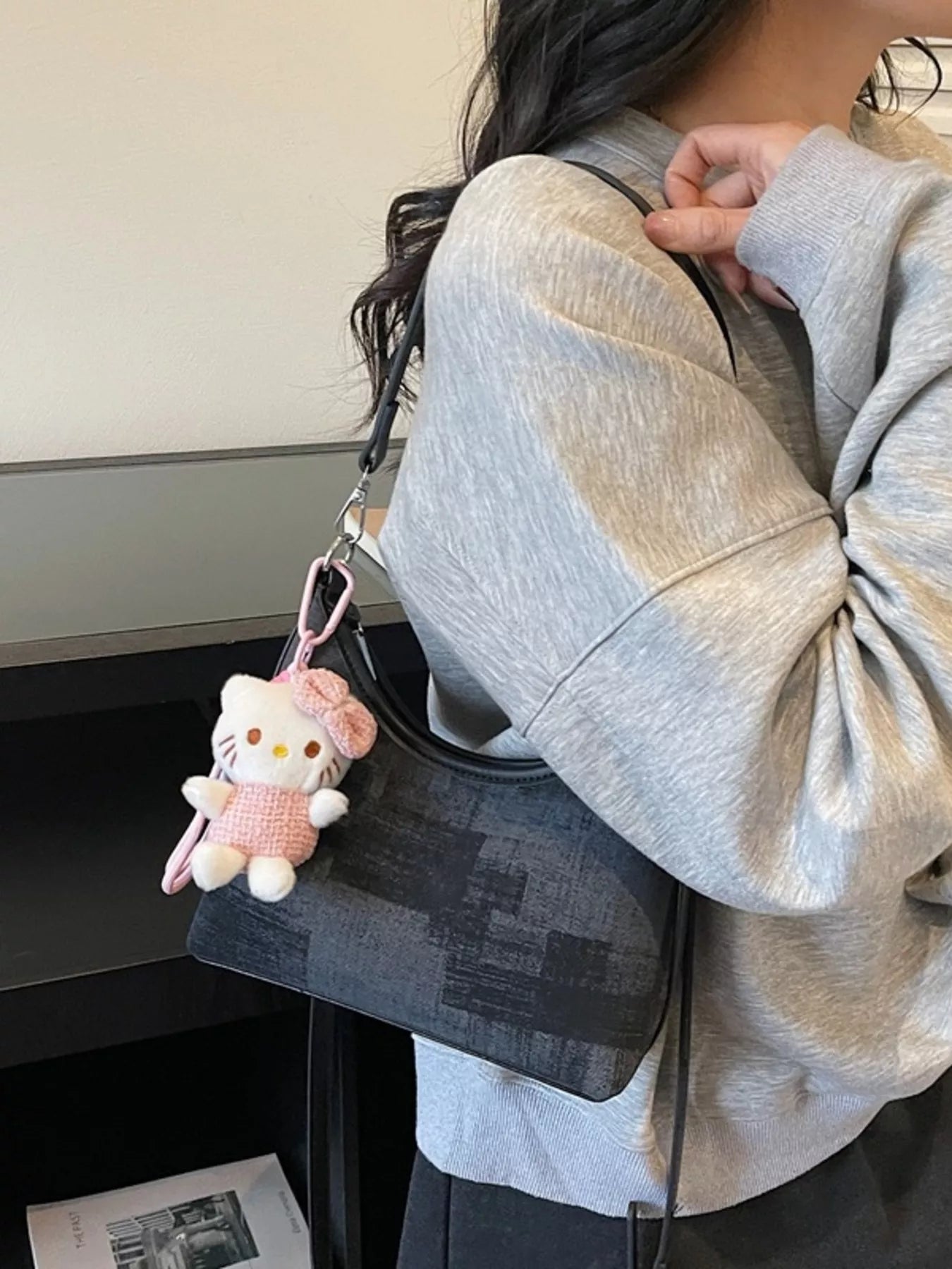 Adjustable Strap Shoulder Bag Secondary image