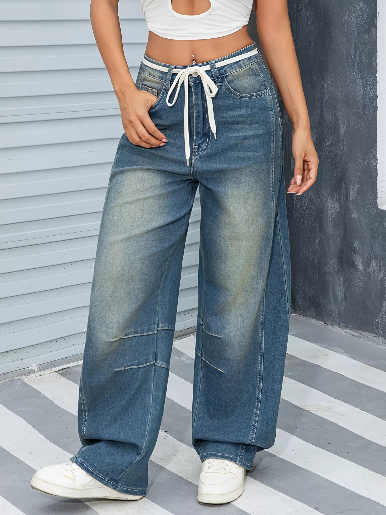 Vintage Wash Wide Leg Jeans Secondary image