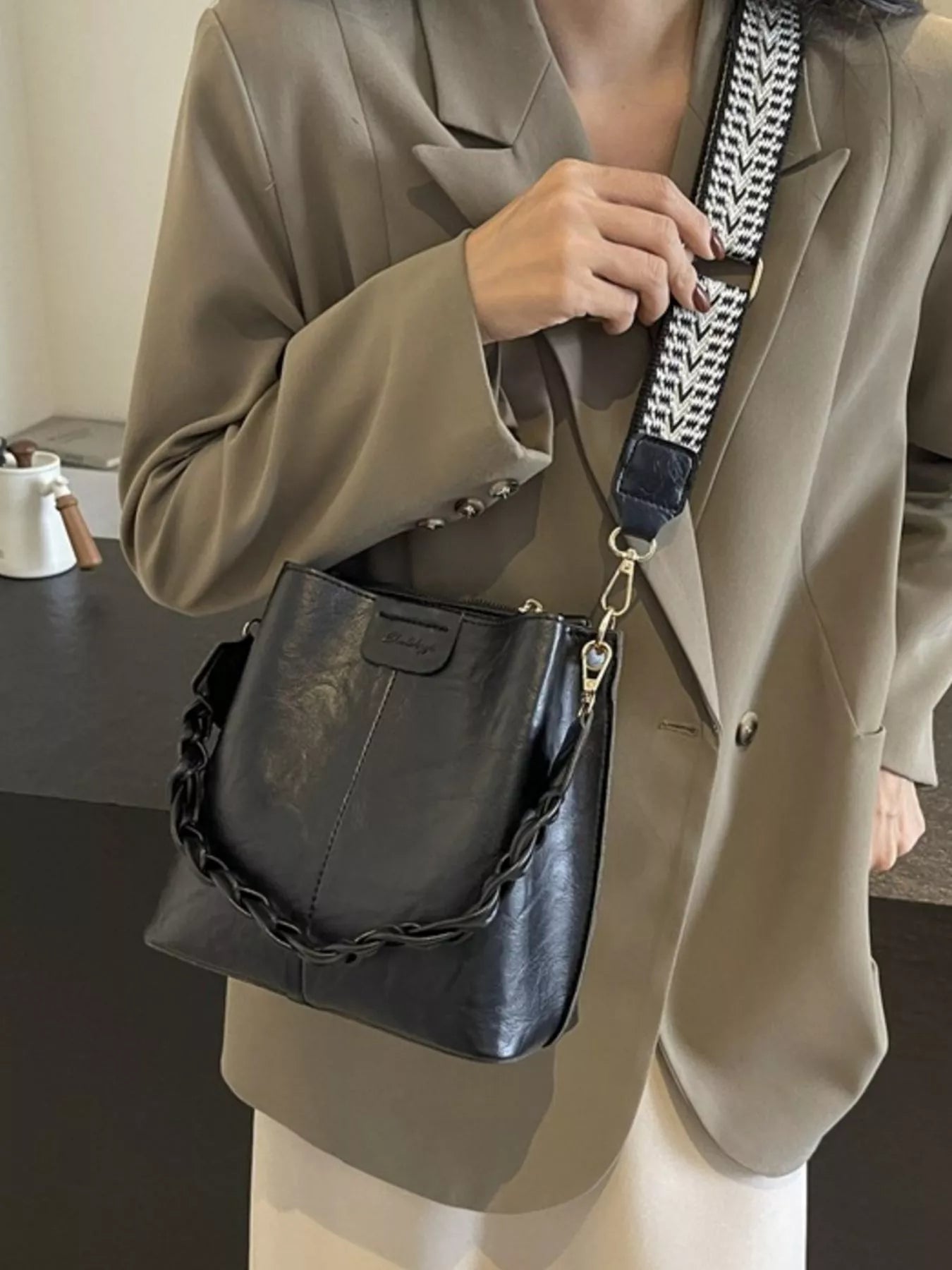 Braided Handle Crossbody Bag Secondary image