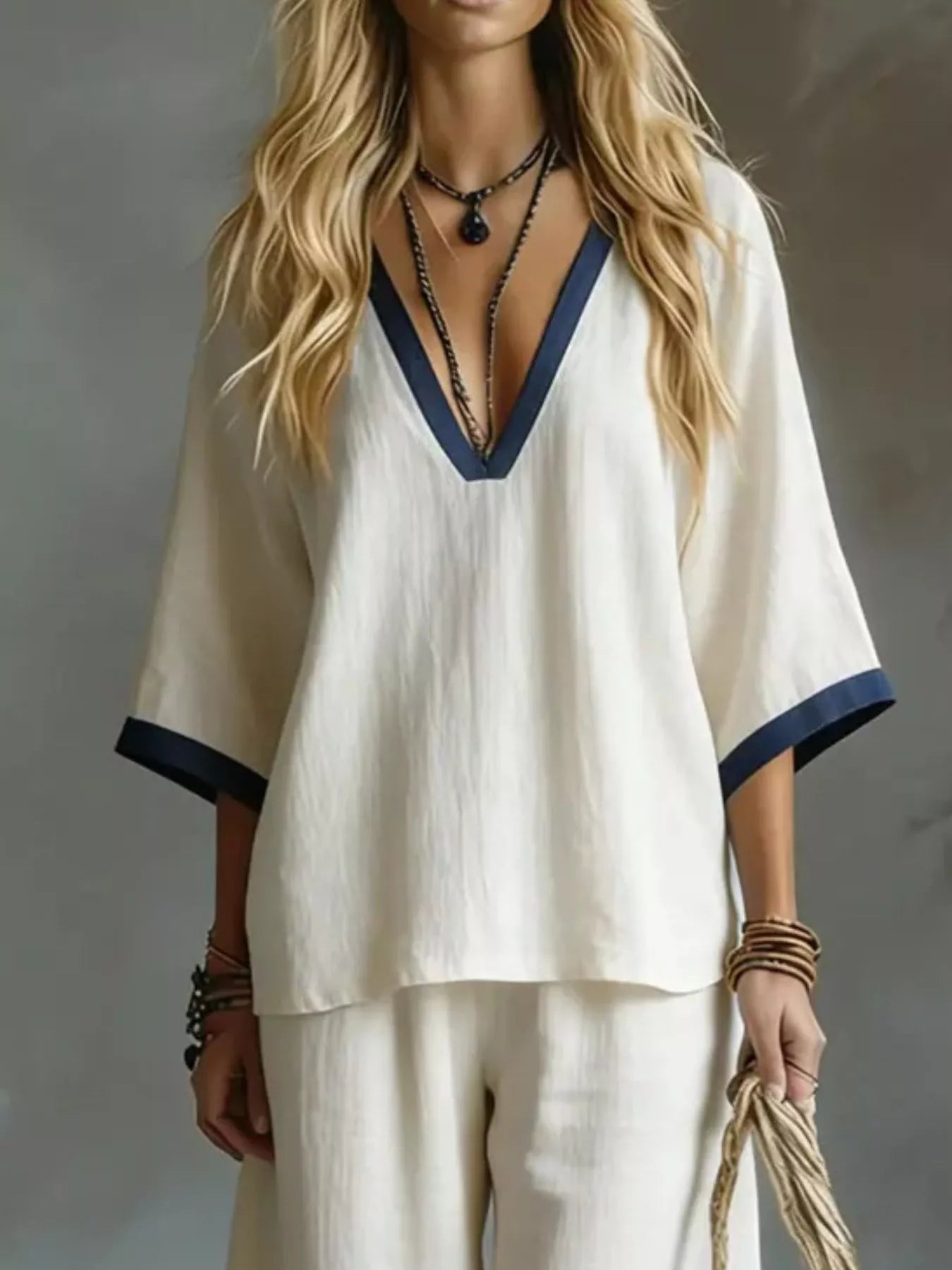 Contrast Trim V-Neck Top and Pants Set Secondary image