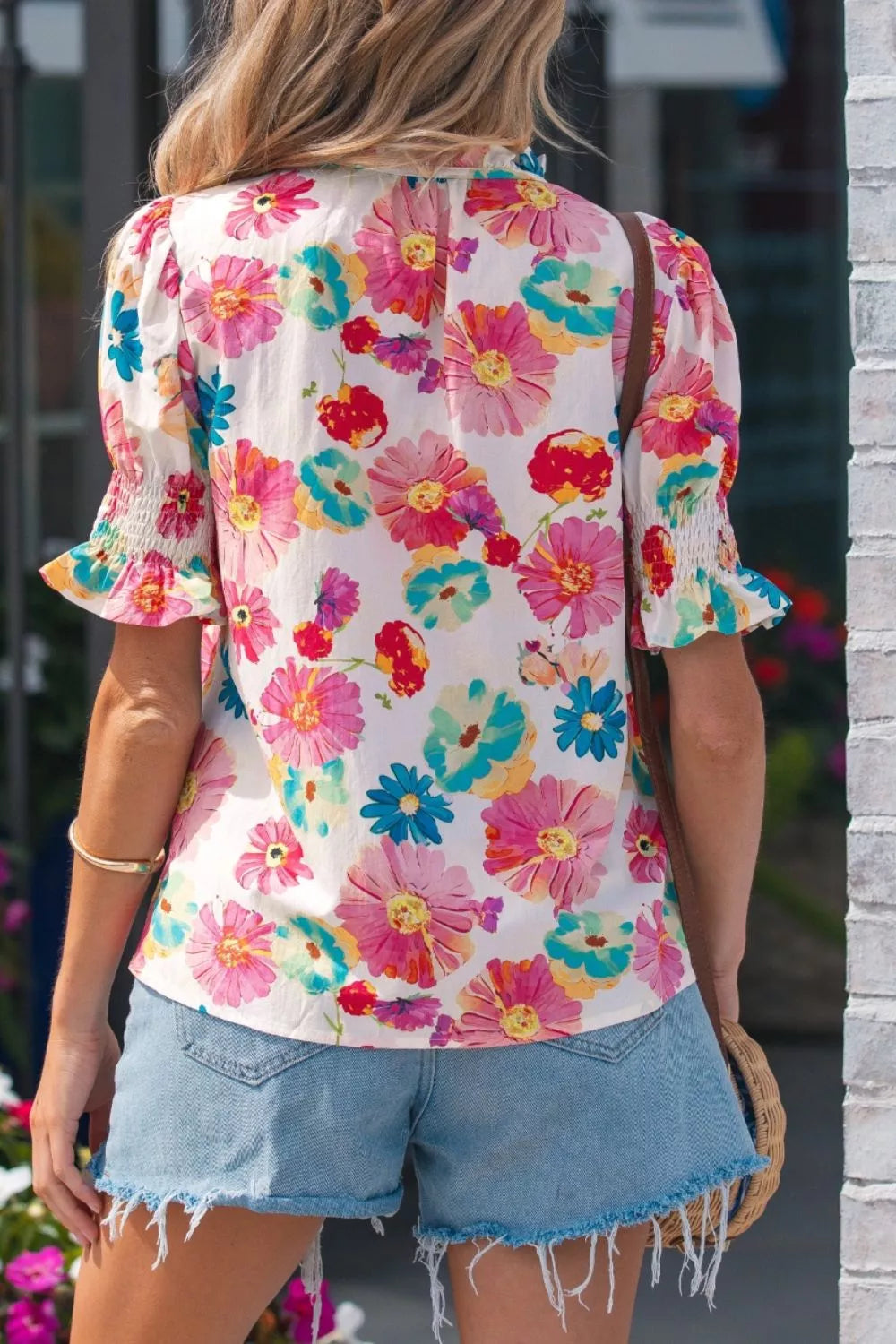 Floral Print Ruched Short Sleeve Blouse Secondary image