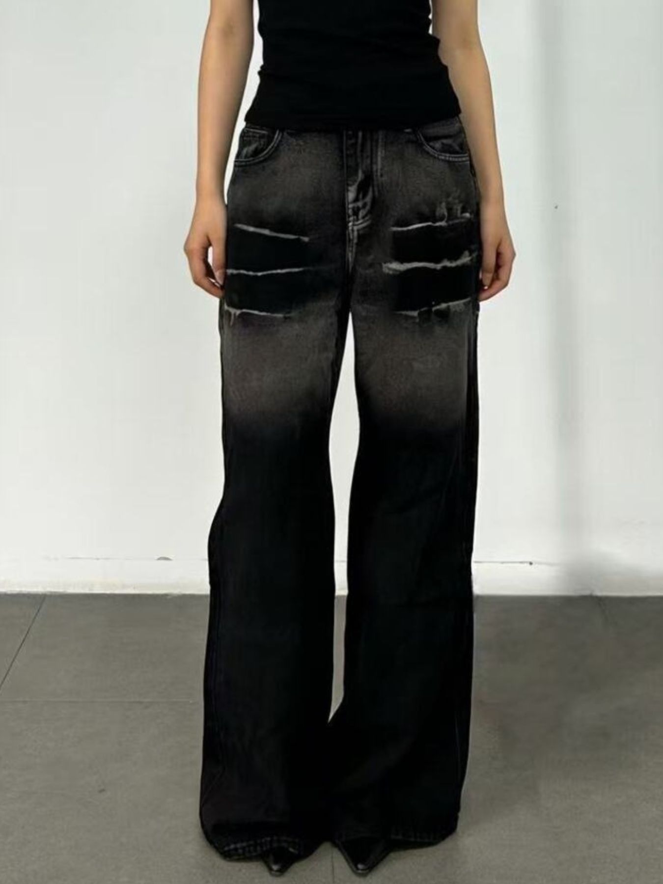 Washed Wide Leg Jeans Secondary image