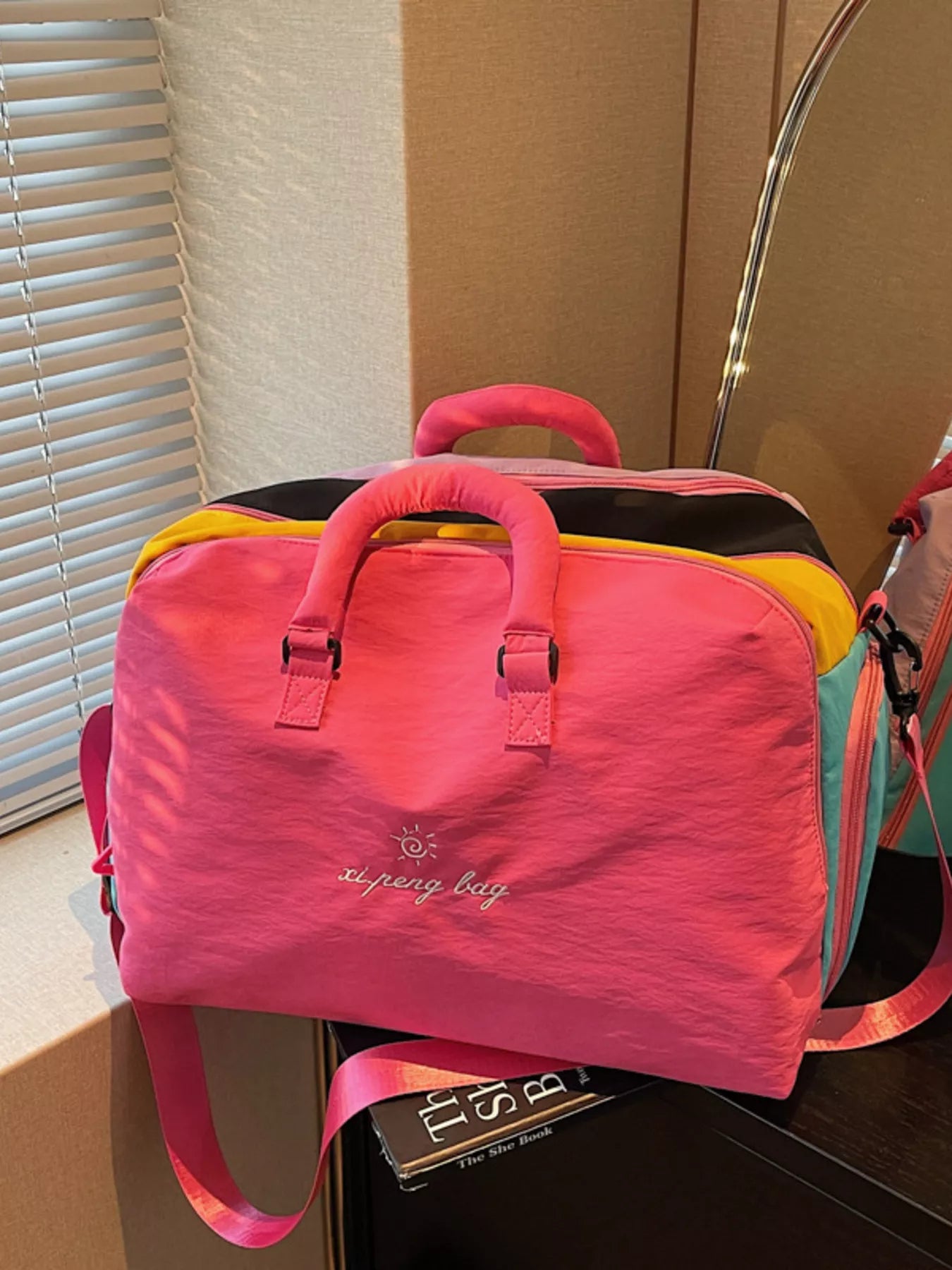 Colorful Lightweight Travel Duffel Bag Secondary image