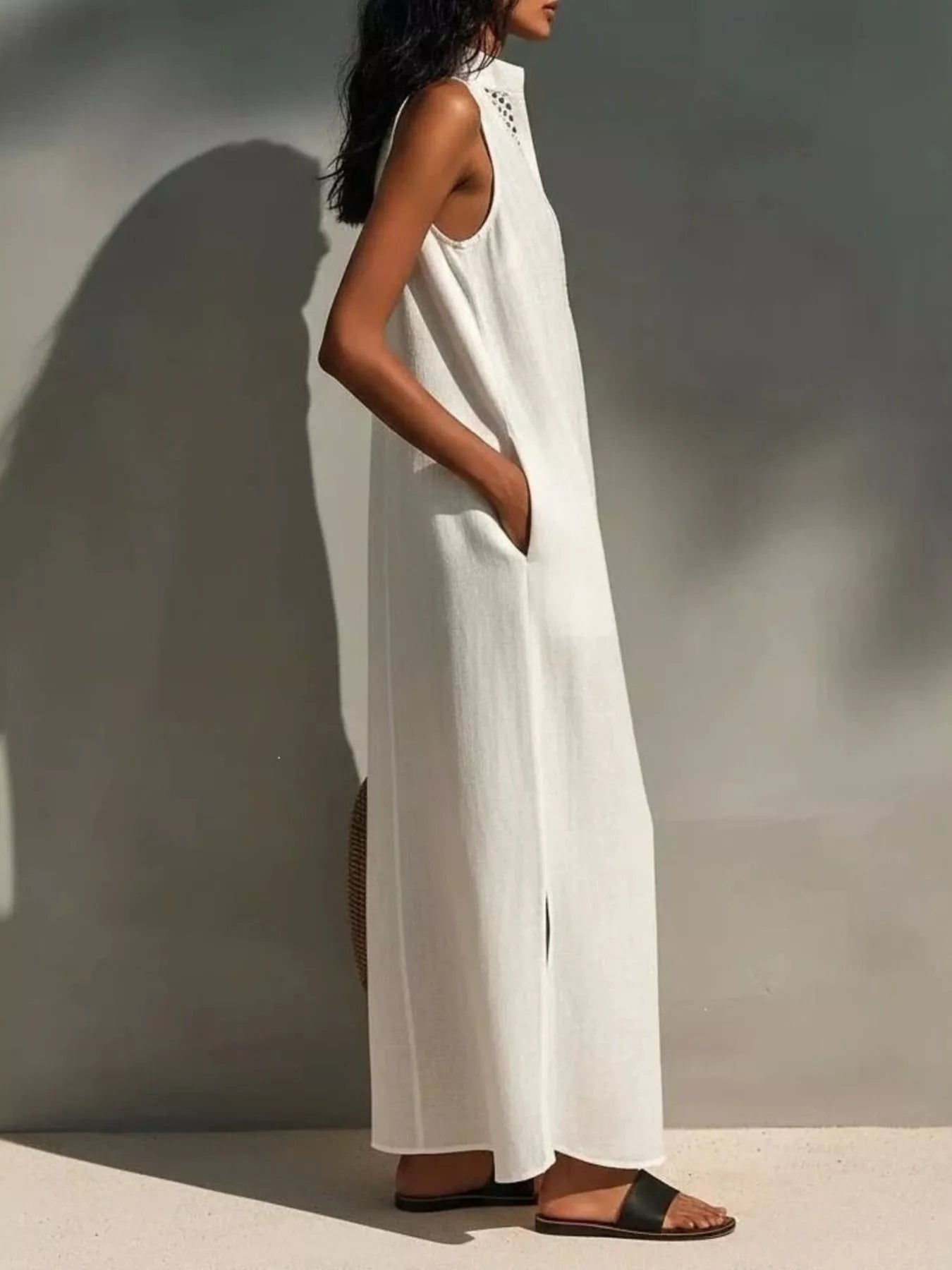 Sleeveless Maxi Dress with Pockets Secondary image
