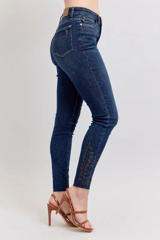 Judy Blue Full Size Embroidered High Rise Skinny Jeans Plus Size Secondary image
