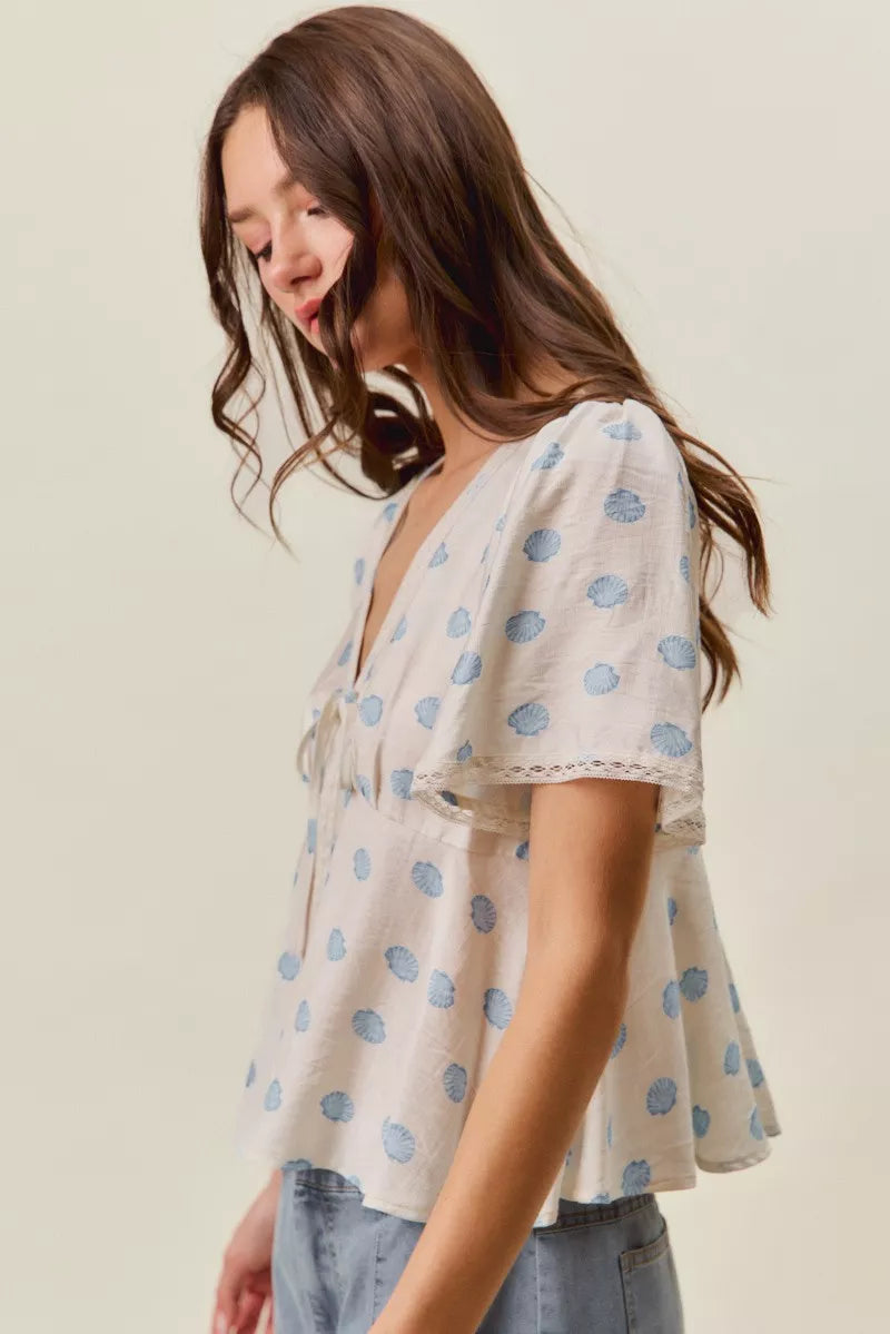 SO ME Shell Print Tie Front Flutter Sleeves Blouse Top Secondary image