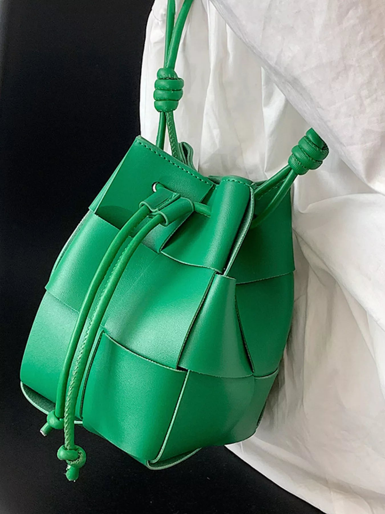 Woven Bucket Crossbody Bag Secondary image