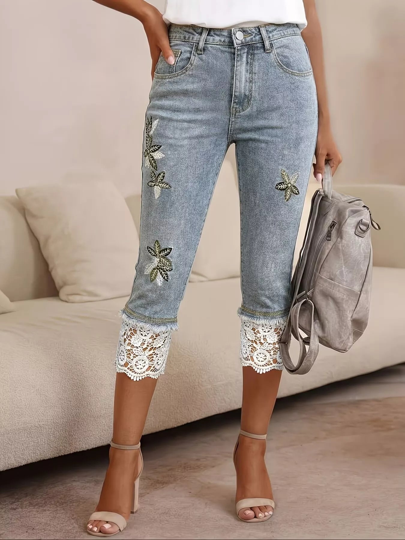 Lace Trimmed Capri Jeans Secondary image