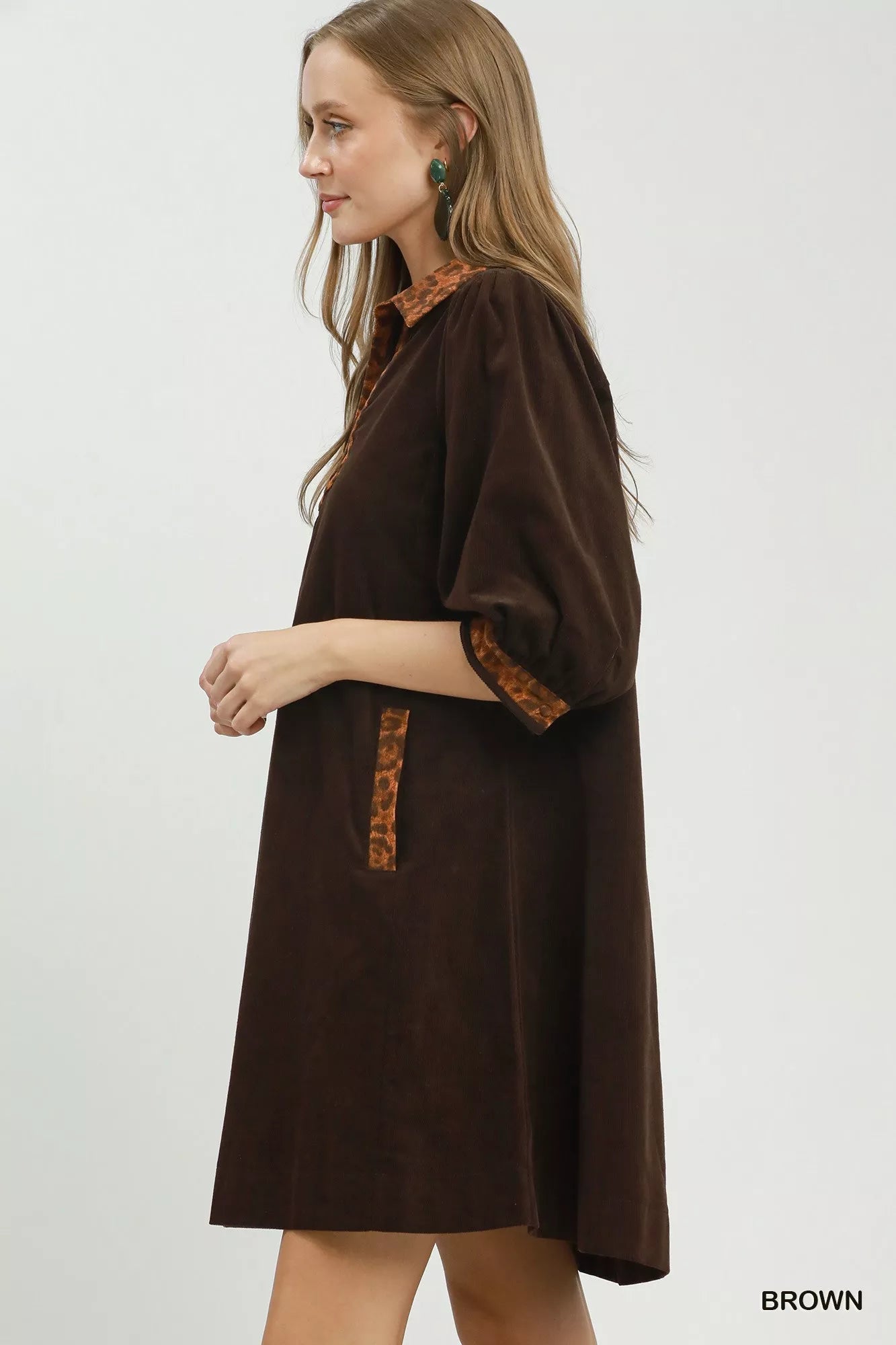 Umgee V-Neck Shift Dress with Contrast Trim Secondary image