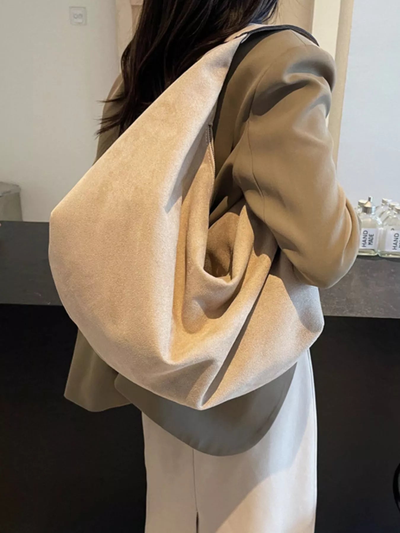 Large Capacity Casual Shoulder Bag Secondary image