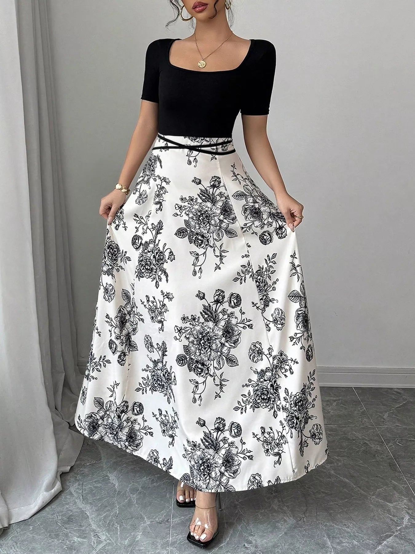 Floral Print Square Neck Maxi Dress Secondary image