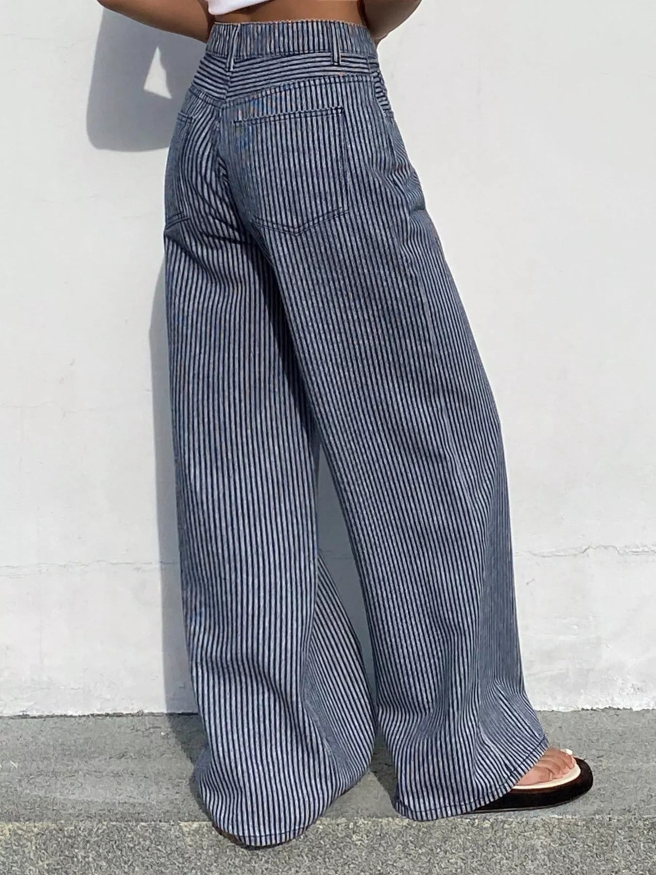 Striped Wide-Leg Jeans Secondary image