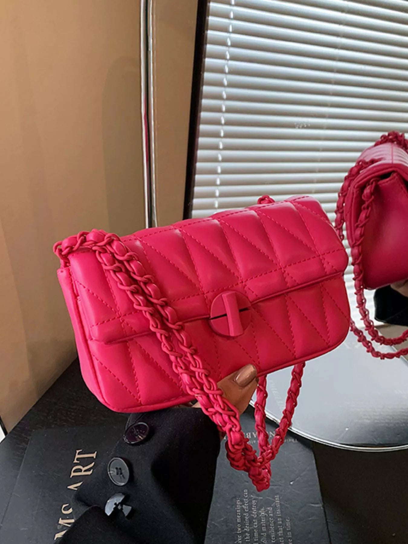 Quilted Chain Strap Crossbody Bag Secondary image