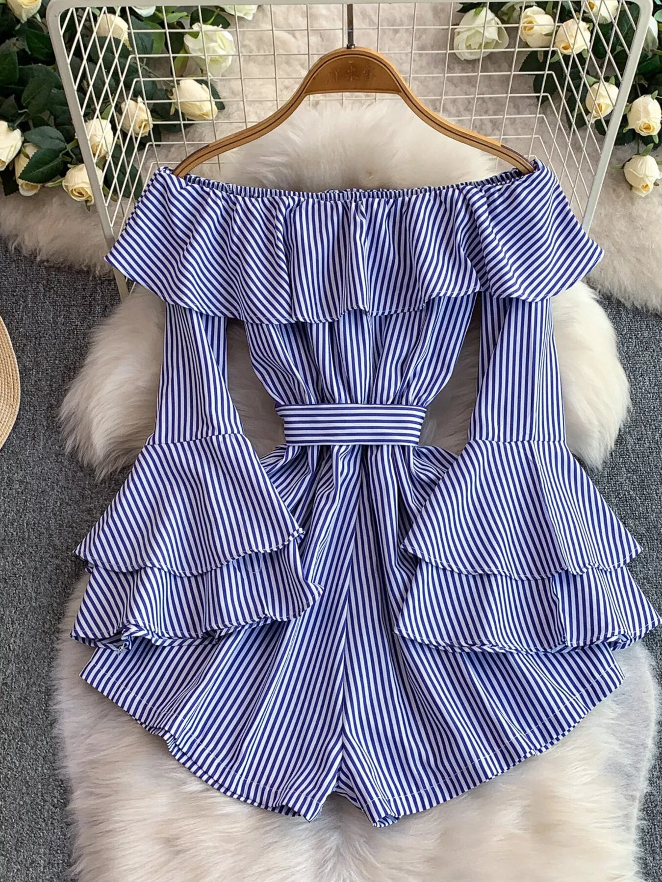 Off-Shoulder Flounce Sleeve Romper Secondary image
