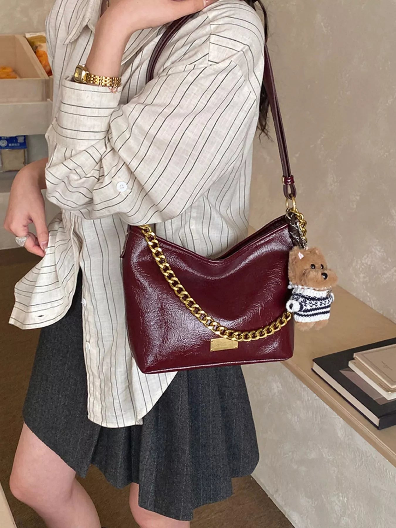 Chain Decor Shoulder Bag with Bear Charm Secondary image