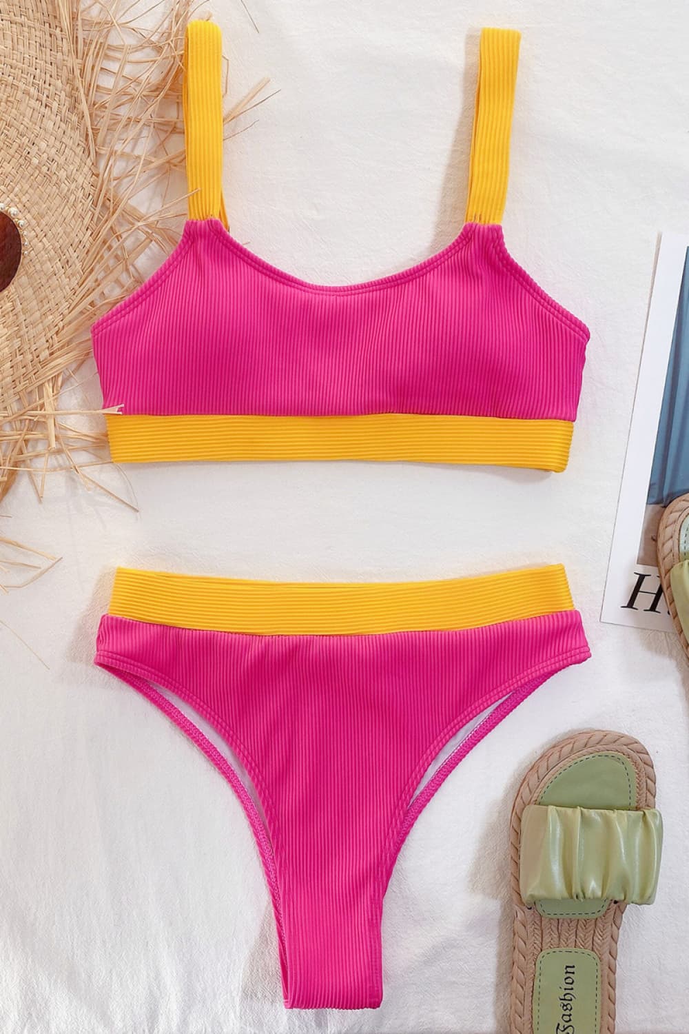 Color Block Scoop Neck Bikini Set Secondary image